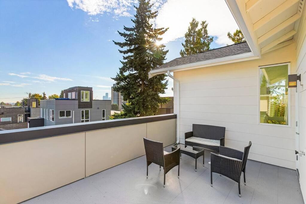 Seattle Vacations - Meleys' Crimson Keep: Driftmark's Suite - Property Image 3