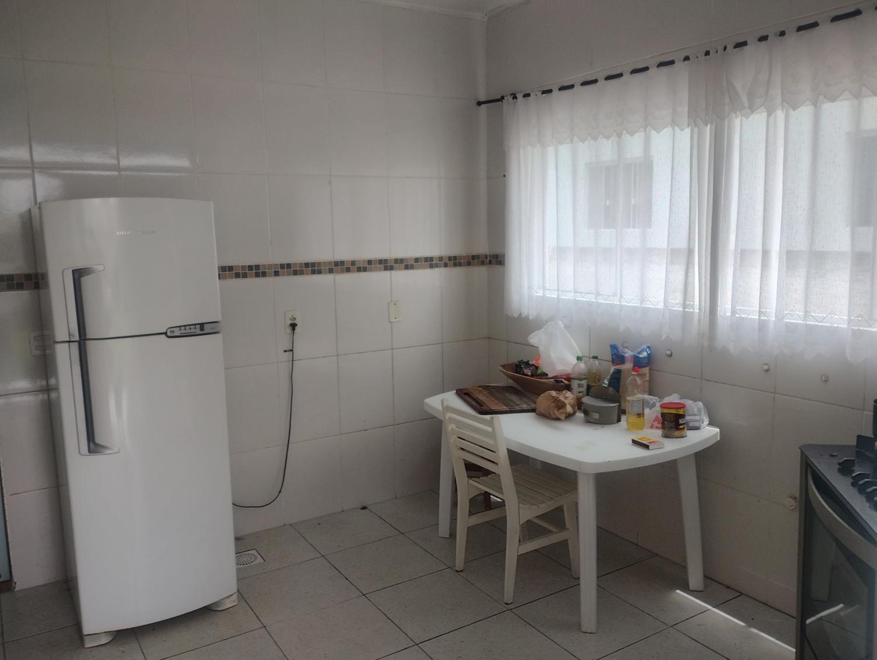 Casa de hóspedes nos Carianos perto do aeroporto