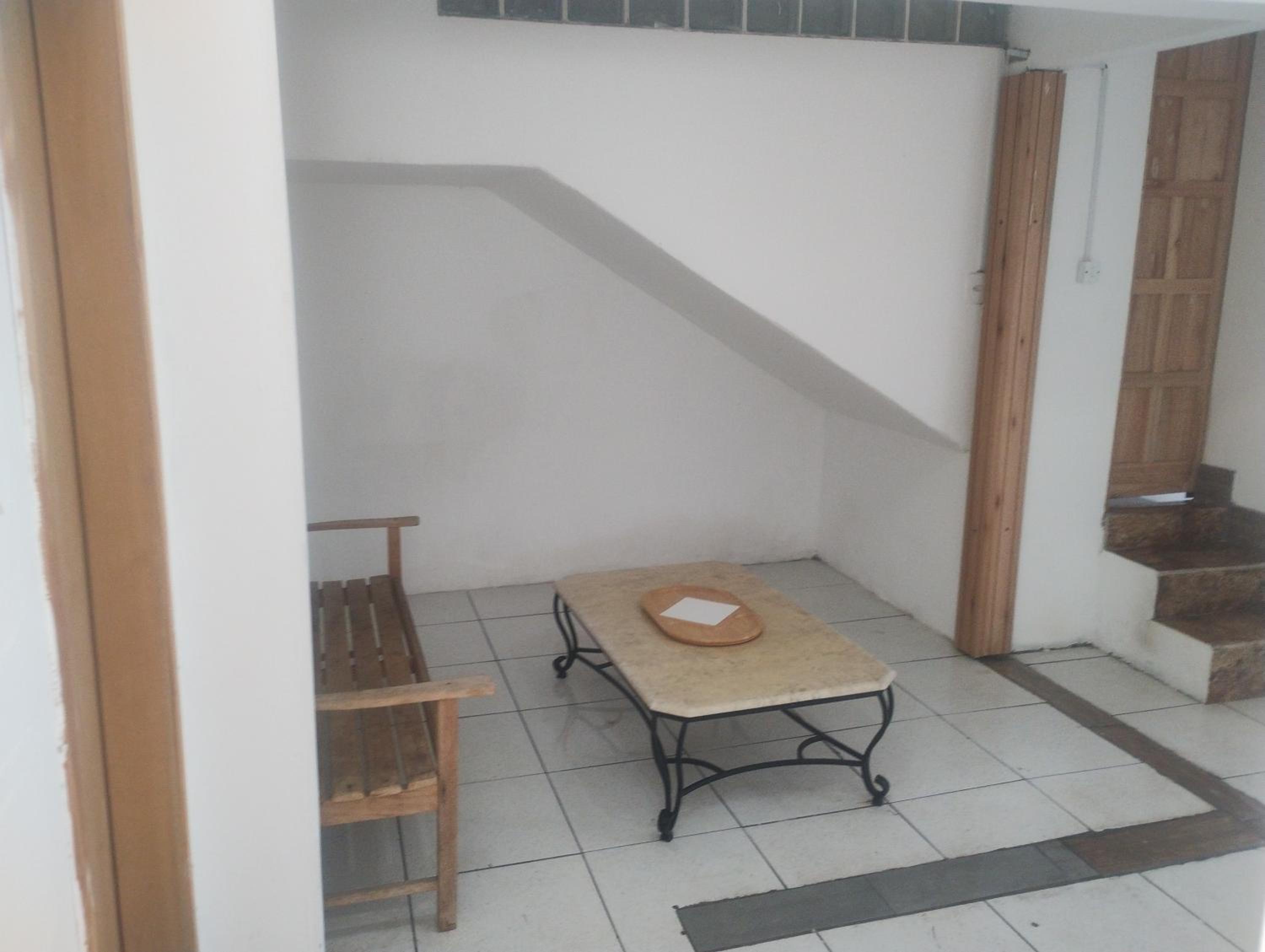 Casa de hóspedes nos Carianos perto do aeroporto