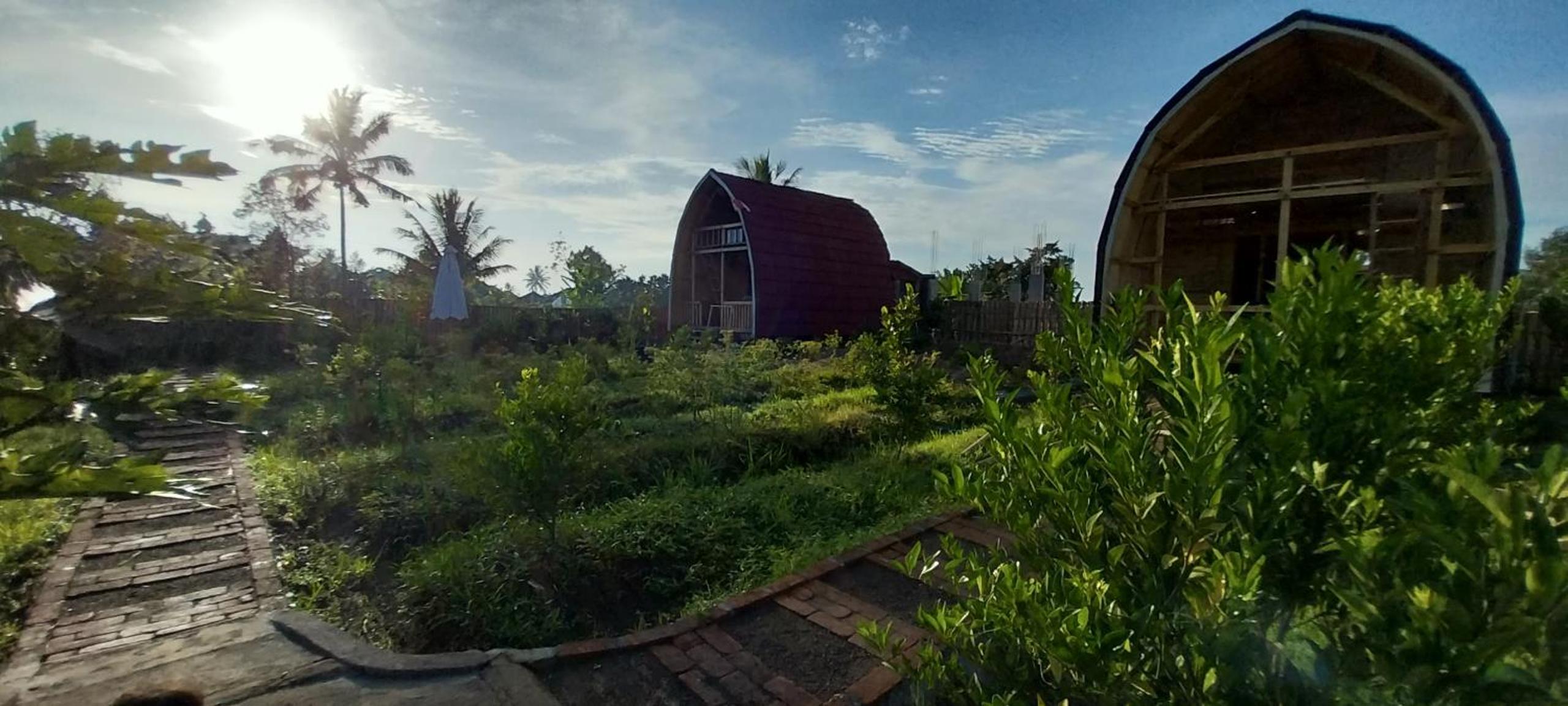 Raturinjani homestay
