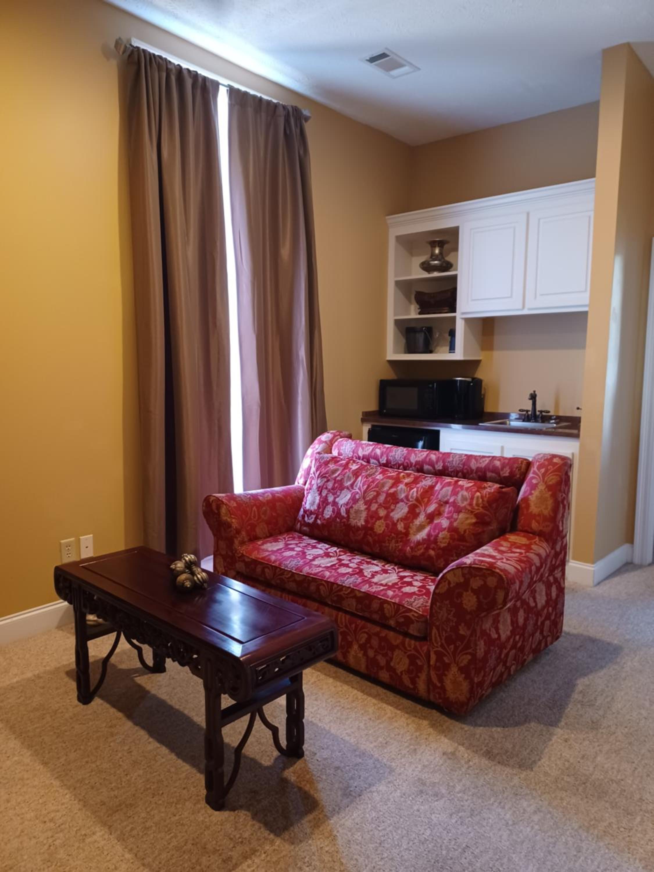 Natchez Manor Bed & Breakfast