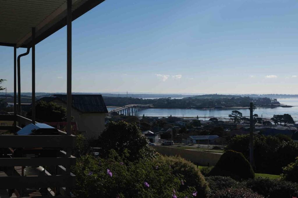 Sea La Vie, Pristine Water View Retreat