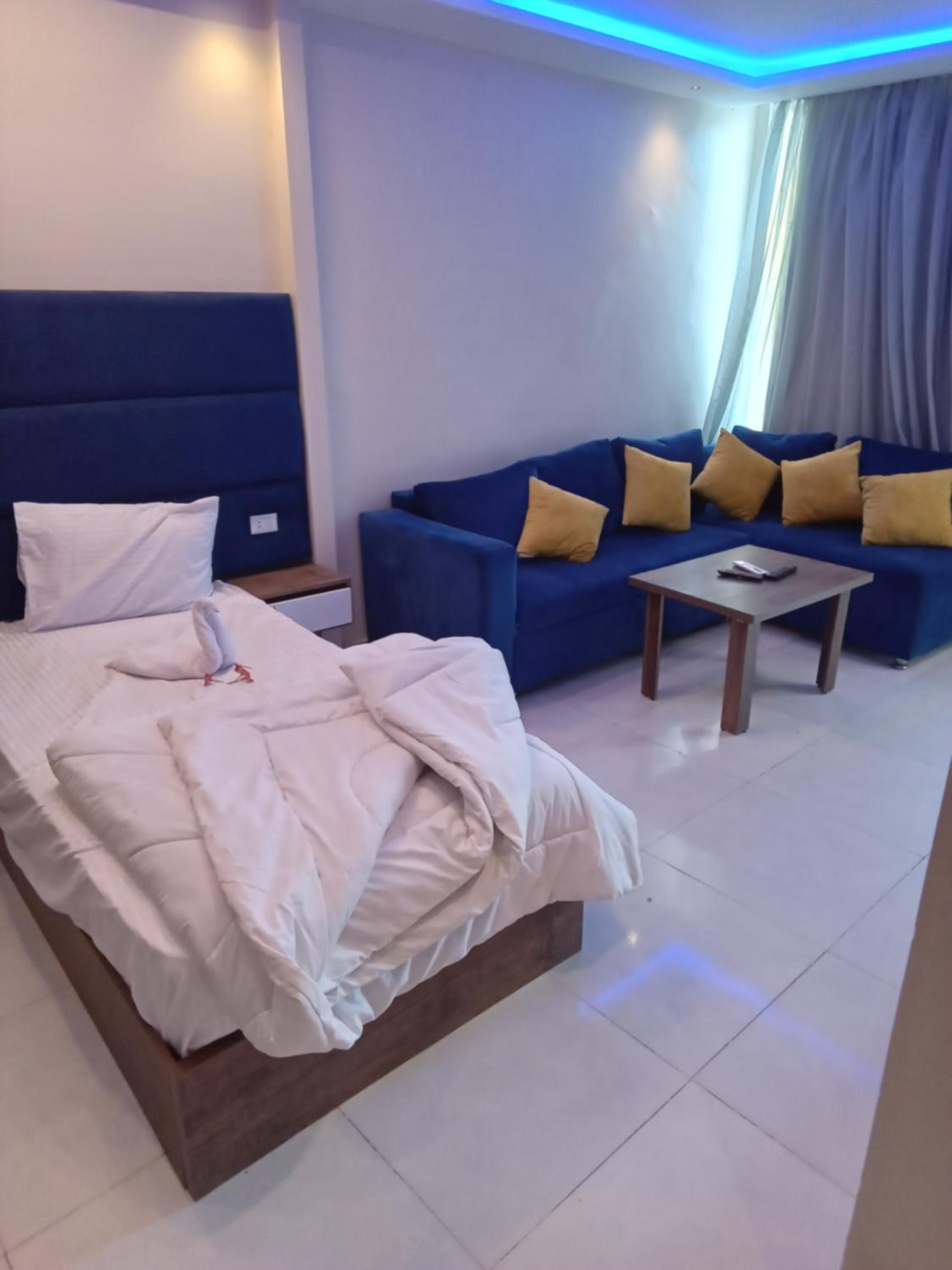Casablanca star for families and couples only