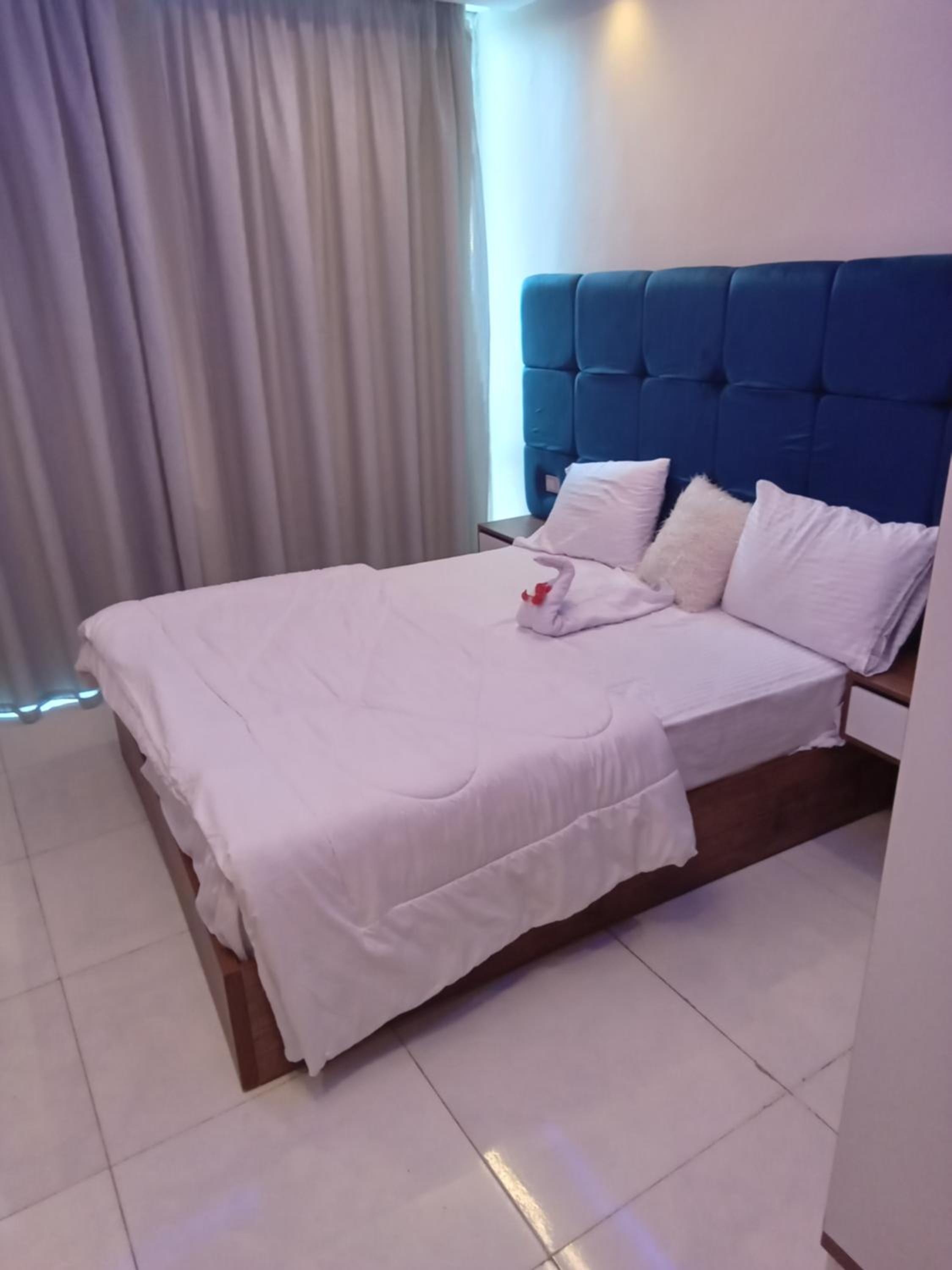 Casablanca star for families and couples only
