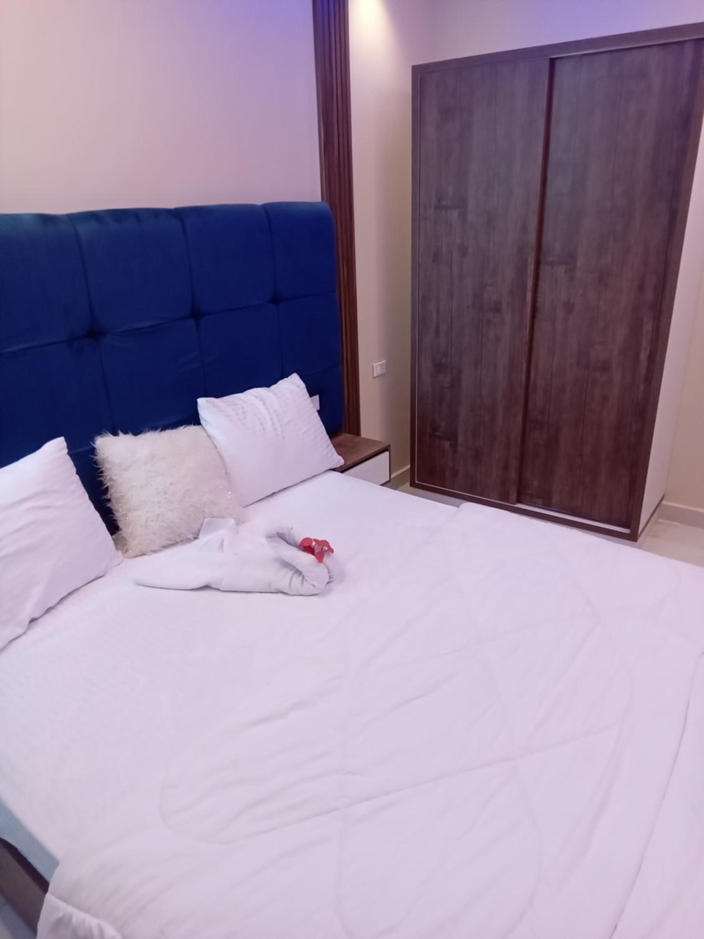 Casablanca star for families and couples only