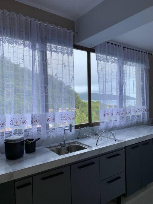 Apartamento em Caraguatatuba