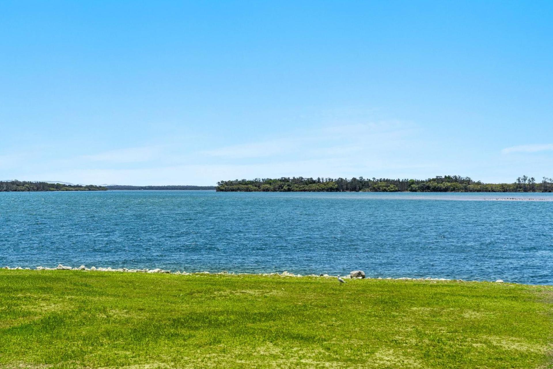 Peninsula Court Unit 1 - Relaxation on the Water - Holiday Yamba