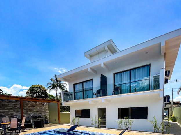 Home Aguas da barra Ilhabela