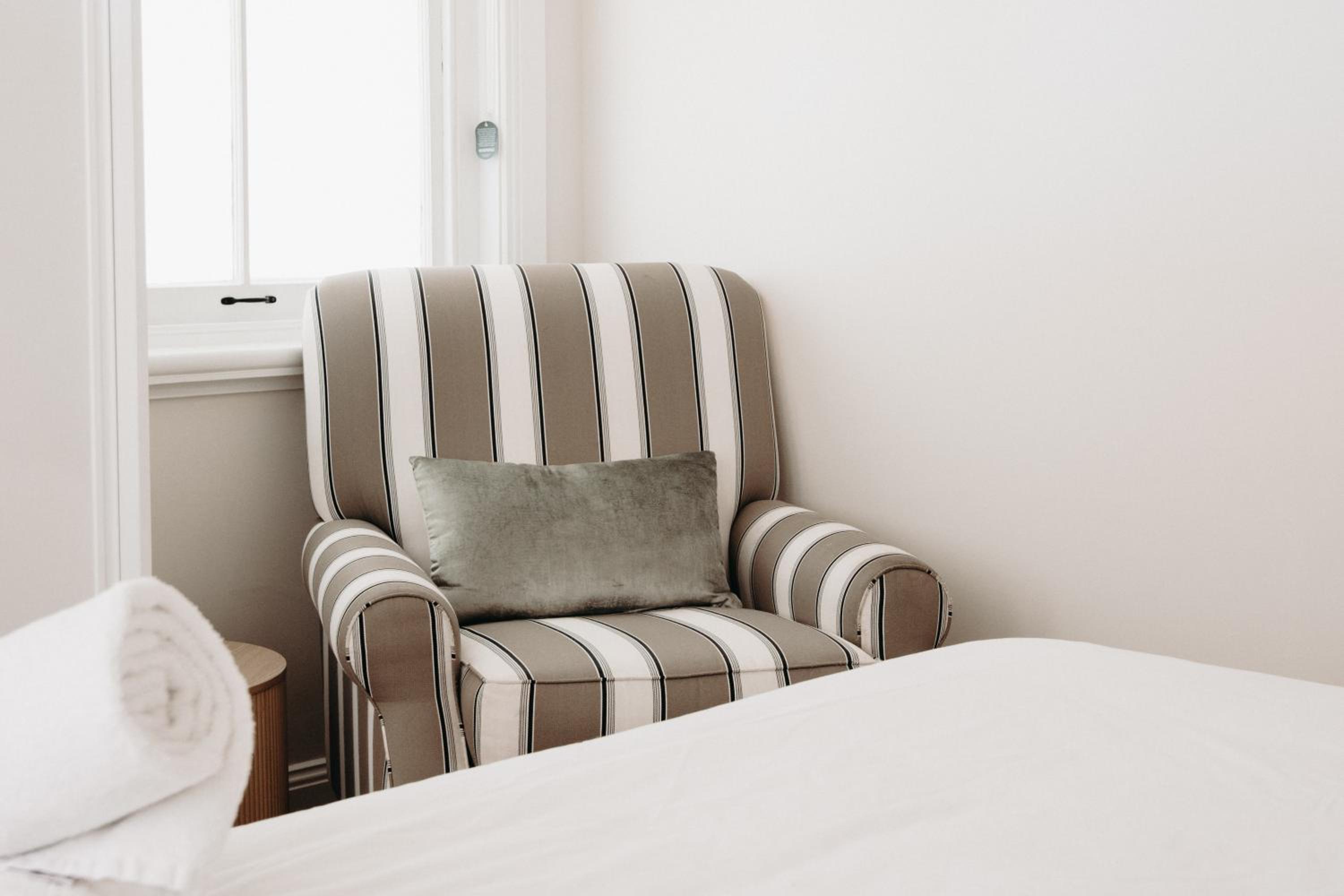 Lexton House - Luxurious Cottage