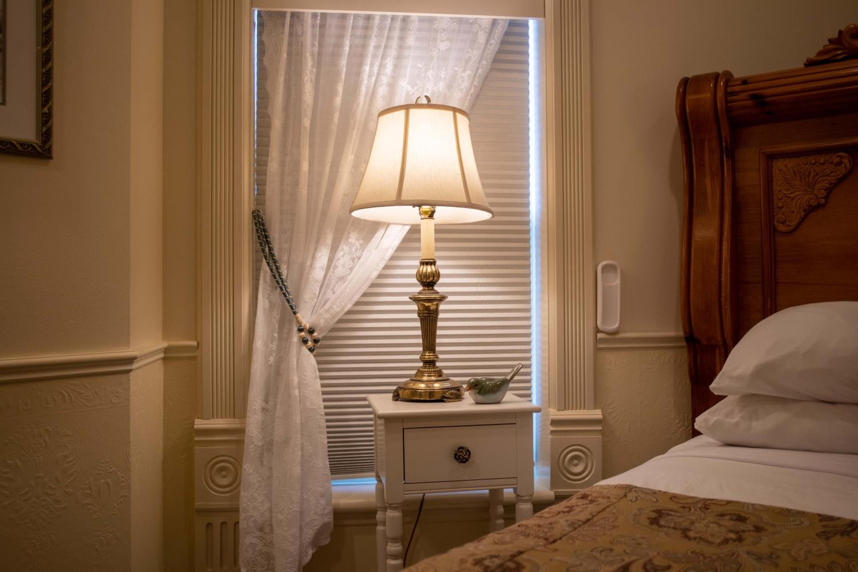 Logan Vacations - The Anniversary Inn - Logan - Property Image 8