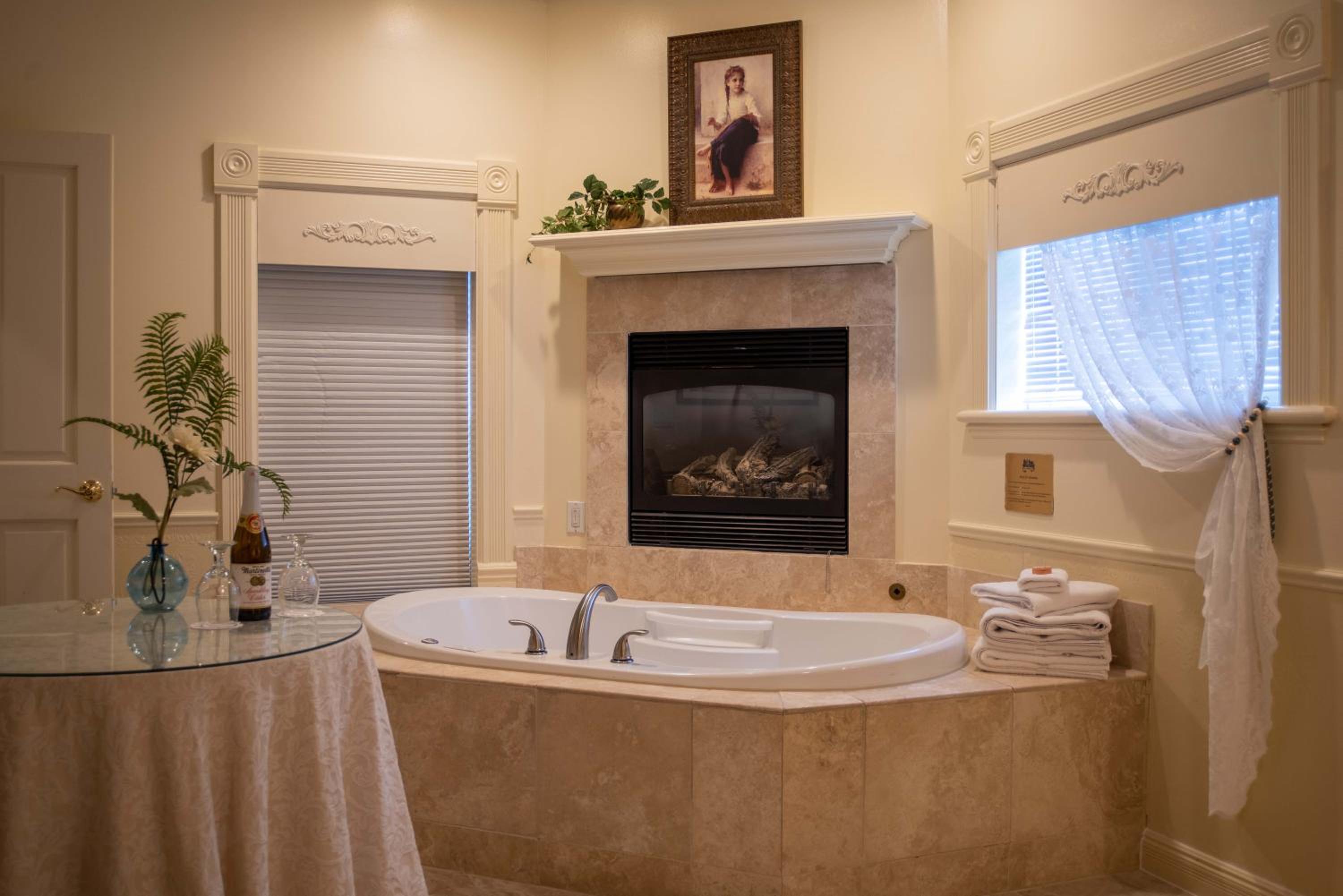 Logan Vacations - The Anniversary Inn - Logan - Property Image 12