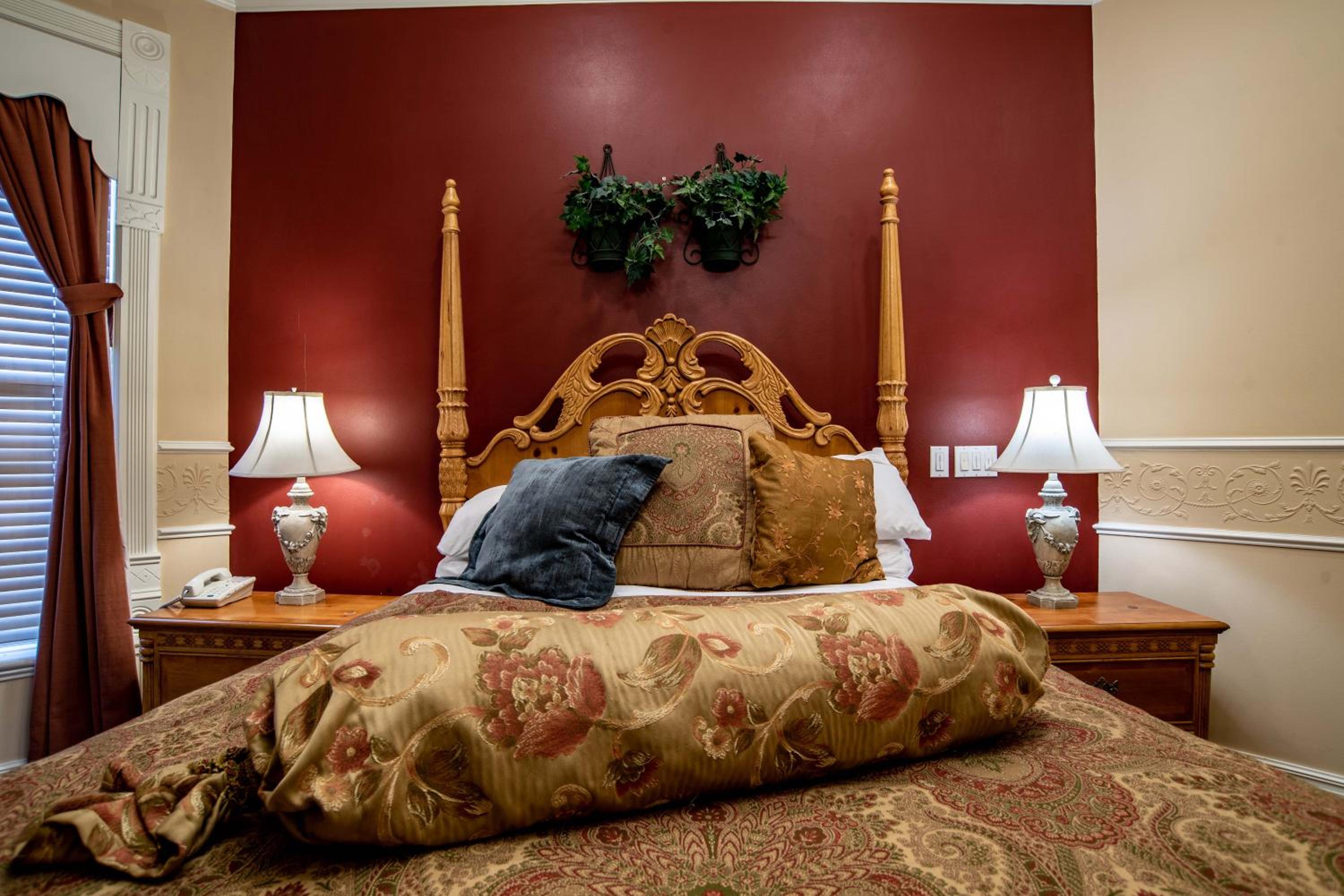 Logan Vacations - The Anniversary Inn - Logan - Property Image 16