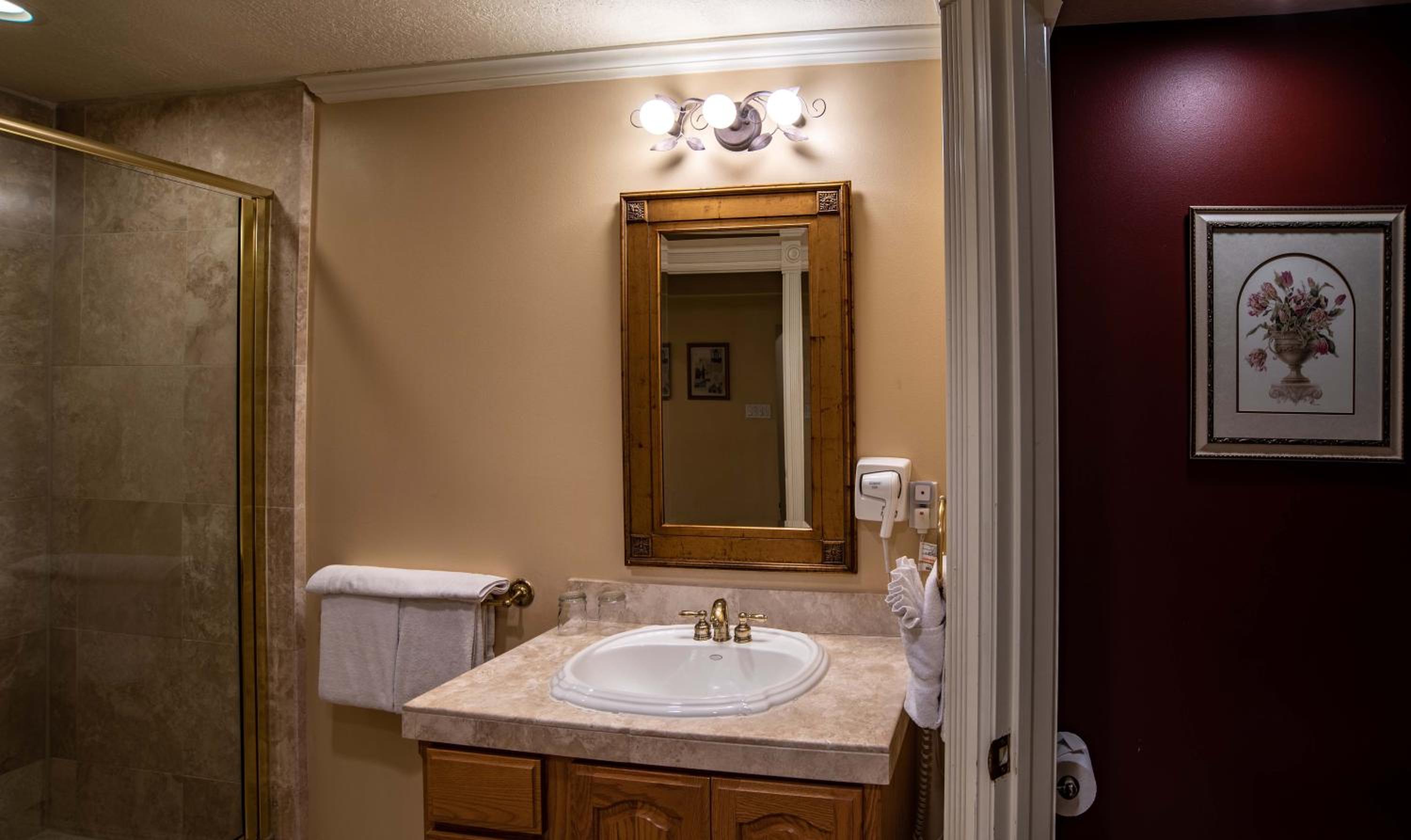 Logan Vacations - The Anniversary Inn - Logan - Property Image 17