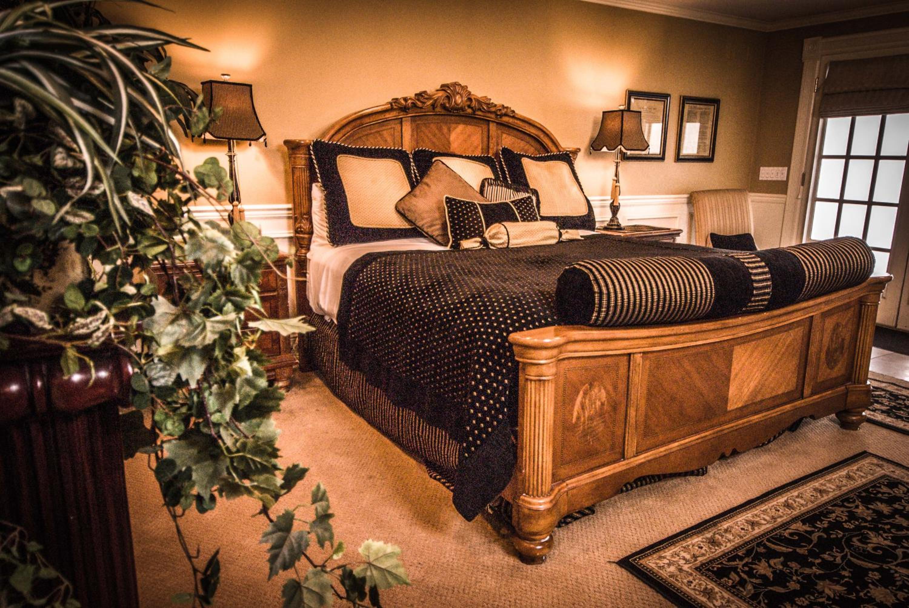 Logan Vacations - The Anniversary Inn - Logan - Property Image 21