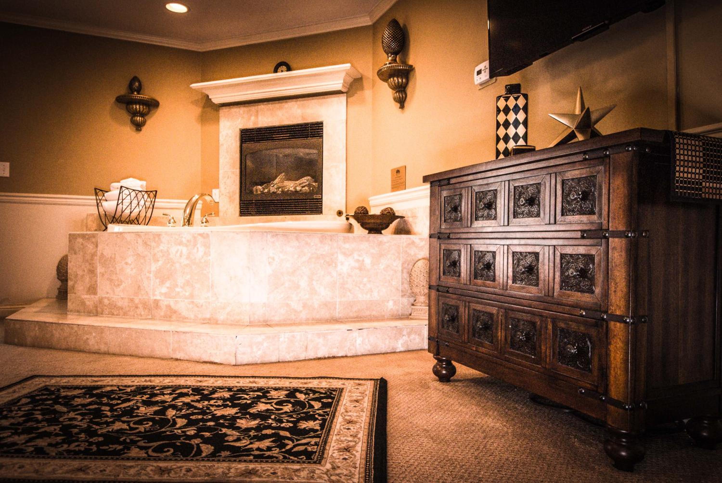 Logan Vacations - The Anniversary Inn - Logan - Property Image 24