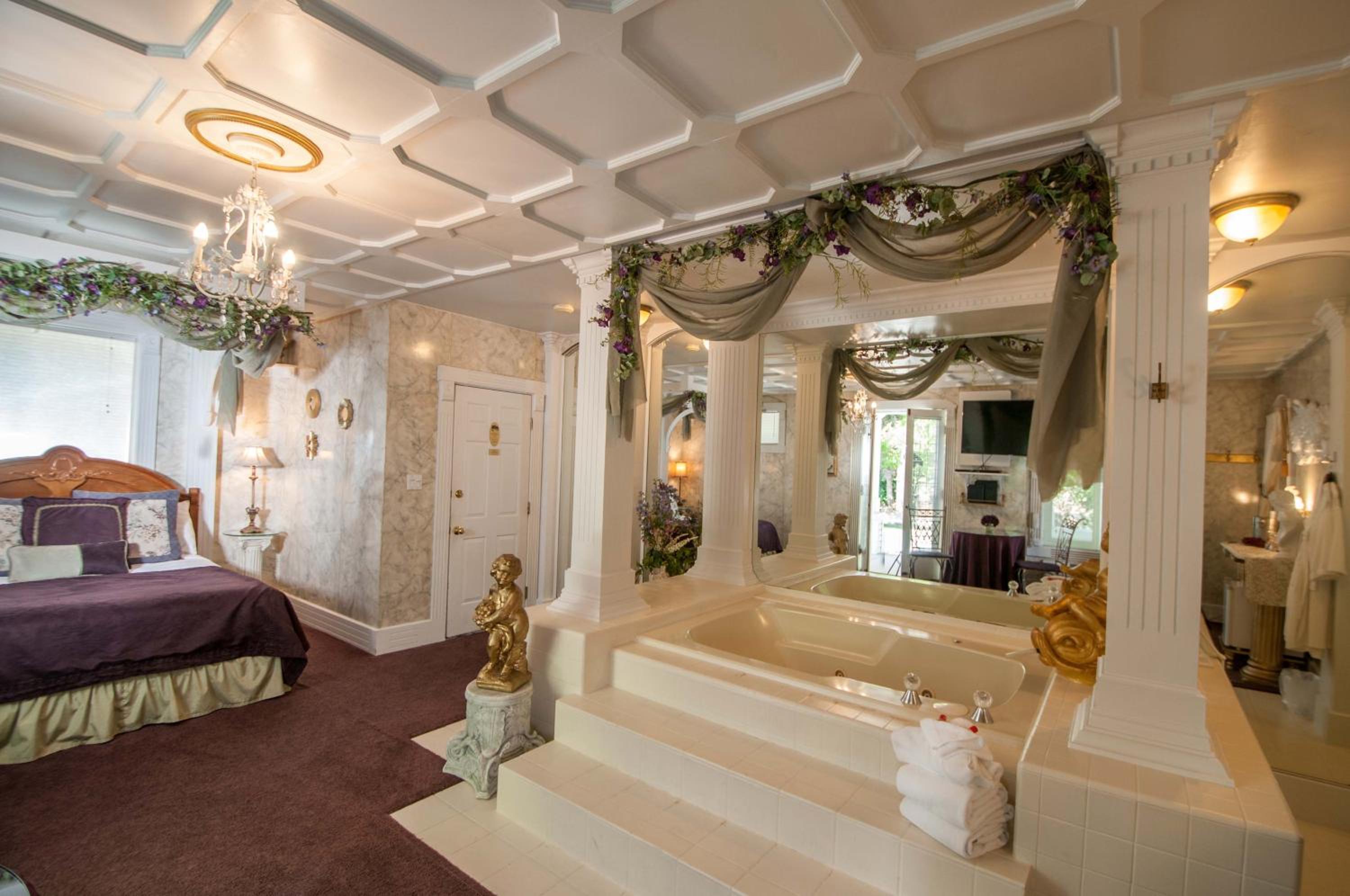 Logan Vacations - The Anniversary Inn - Logan - Property Image 32