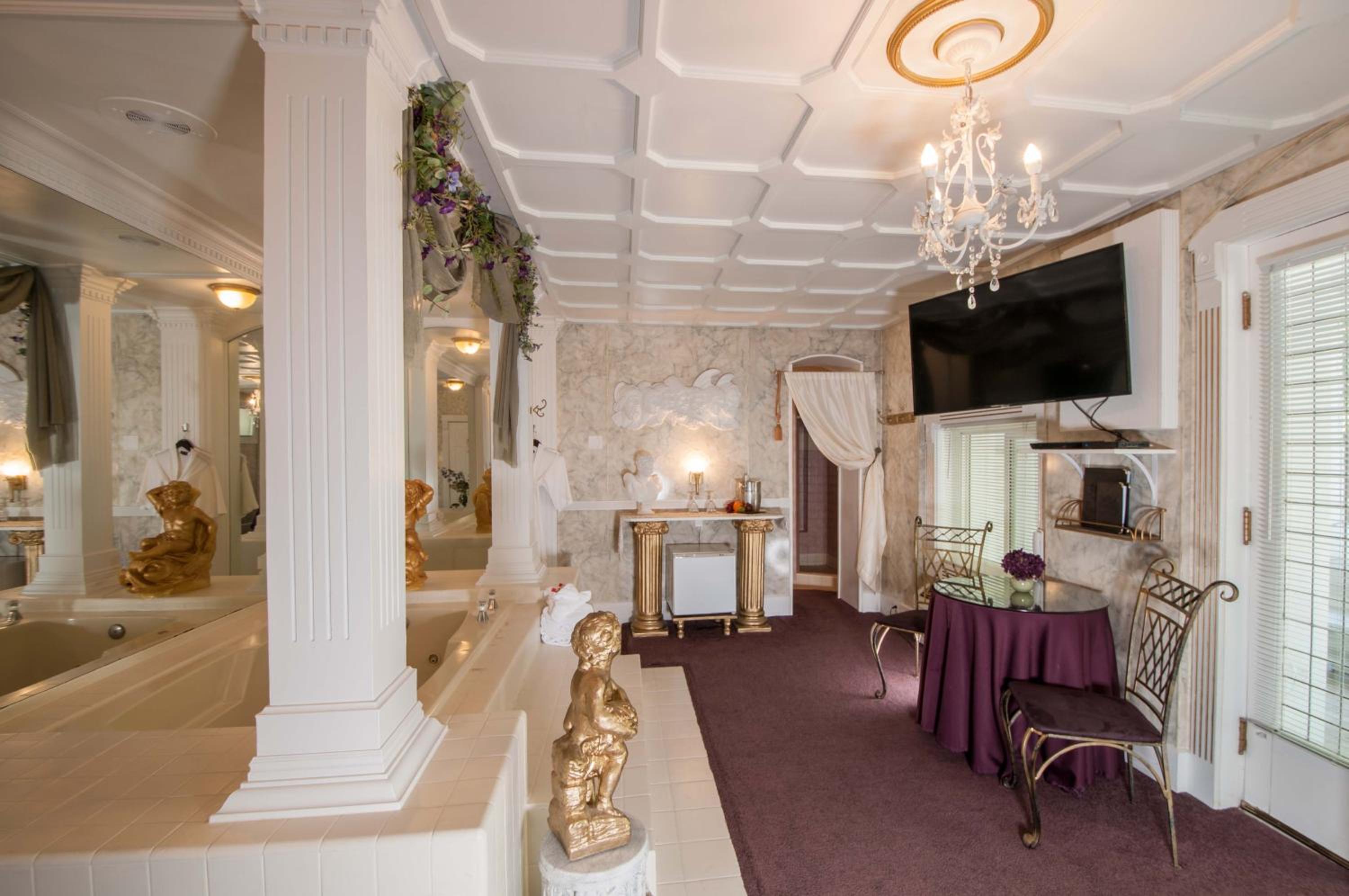 Logan Vacations - The Anniversary Inn - Logan - Property Image 35