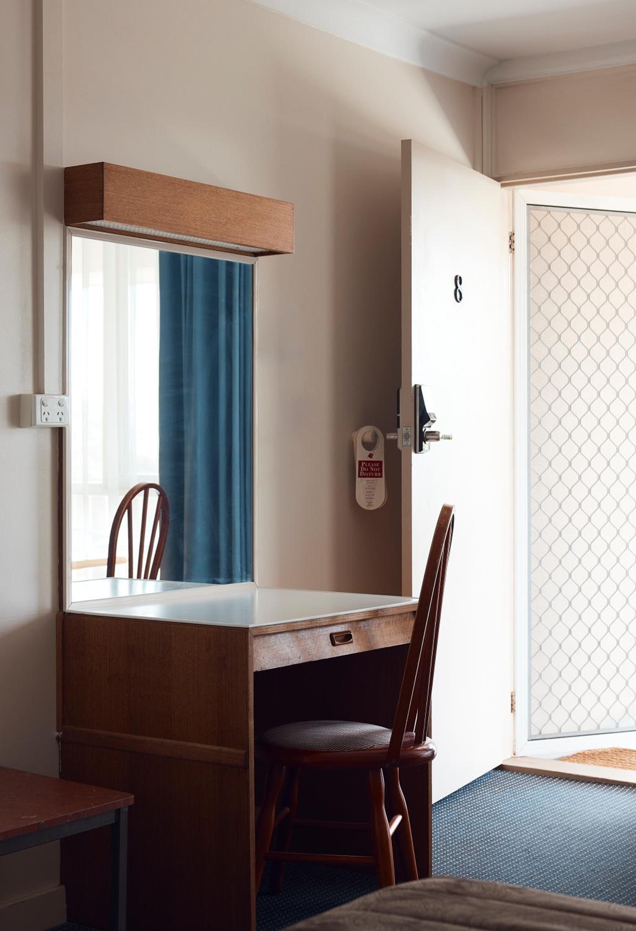 Holiday Lodge Motor Inn