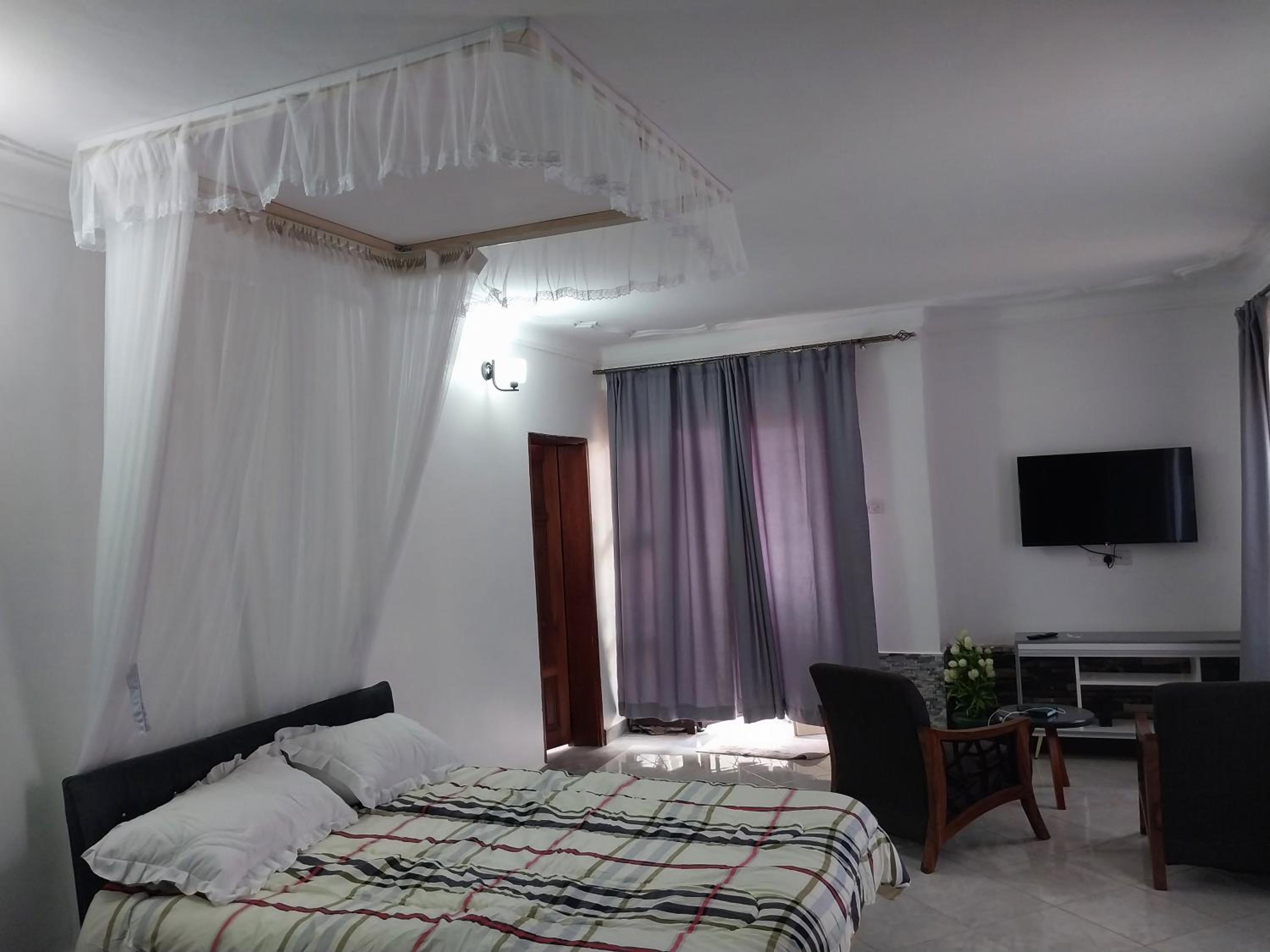 Sanctuary -Couple Court view 4