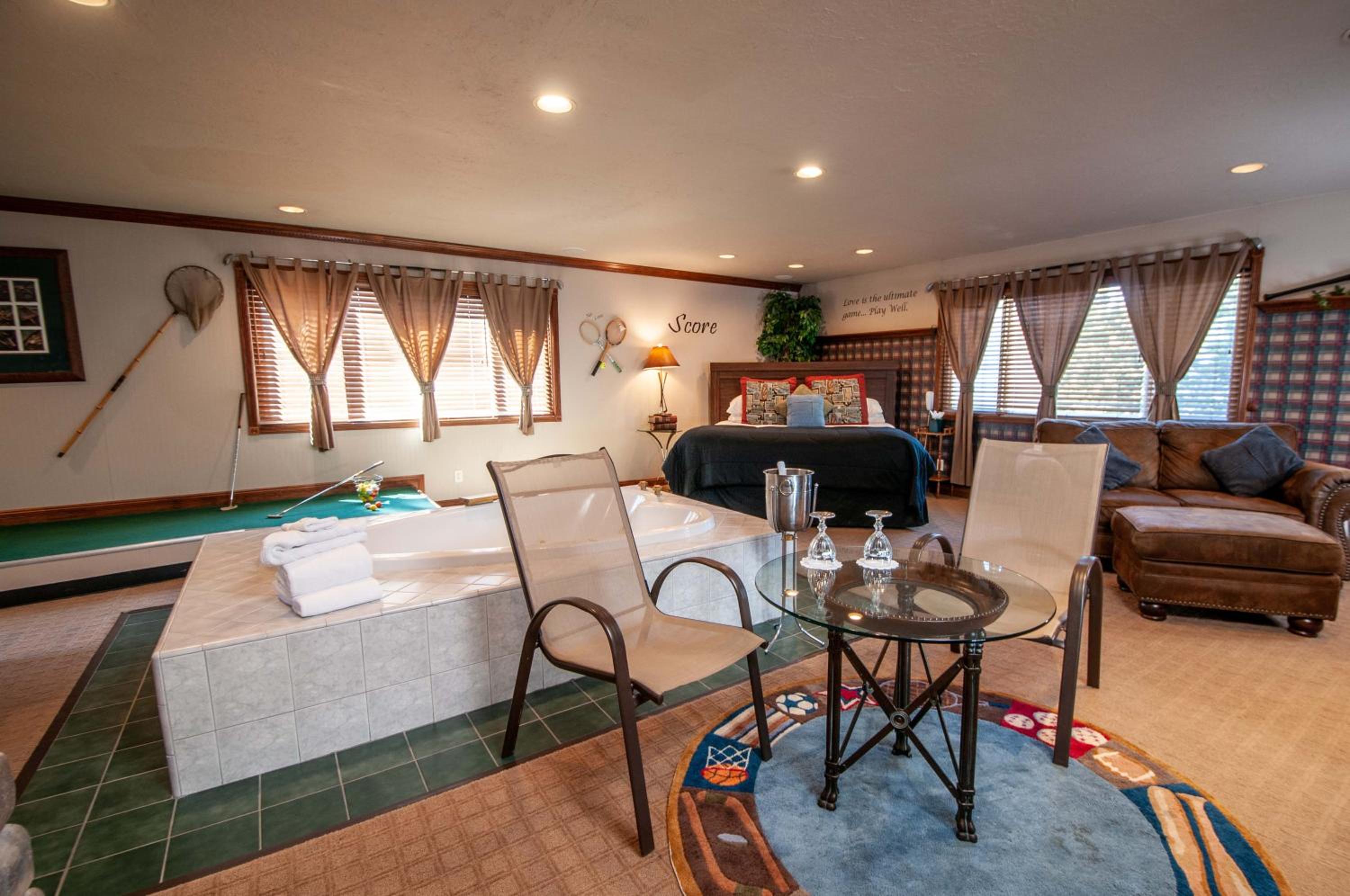 Logan Vacations - The Anniversary Inn - Logan - Property Image 80