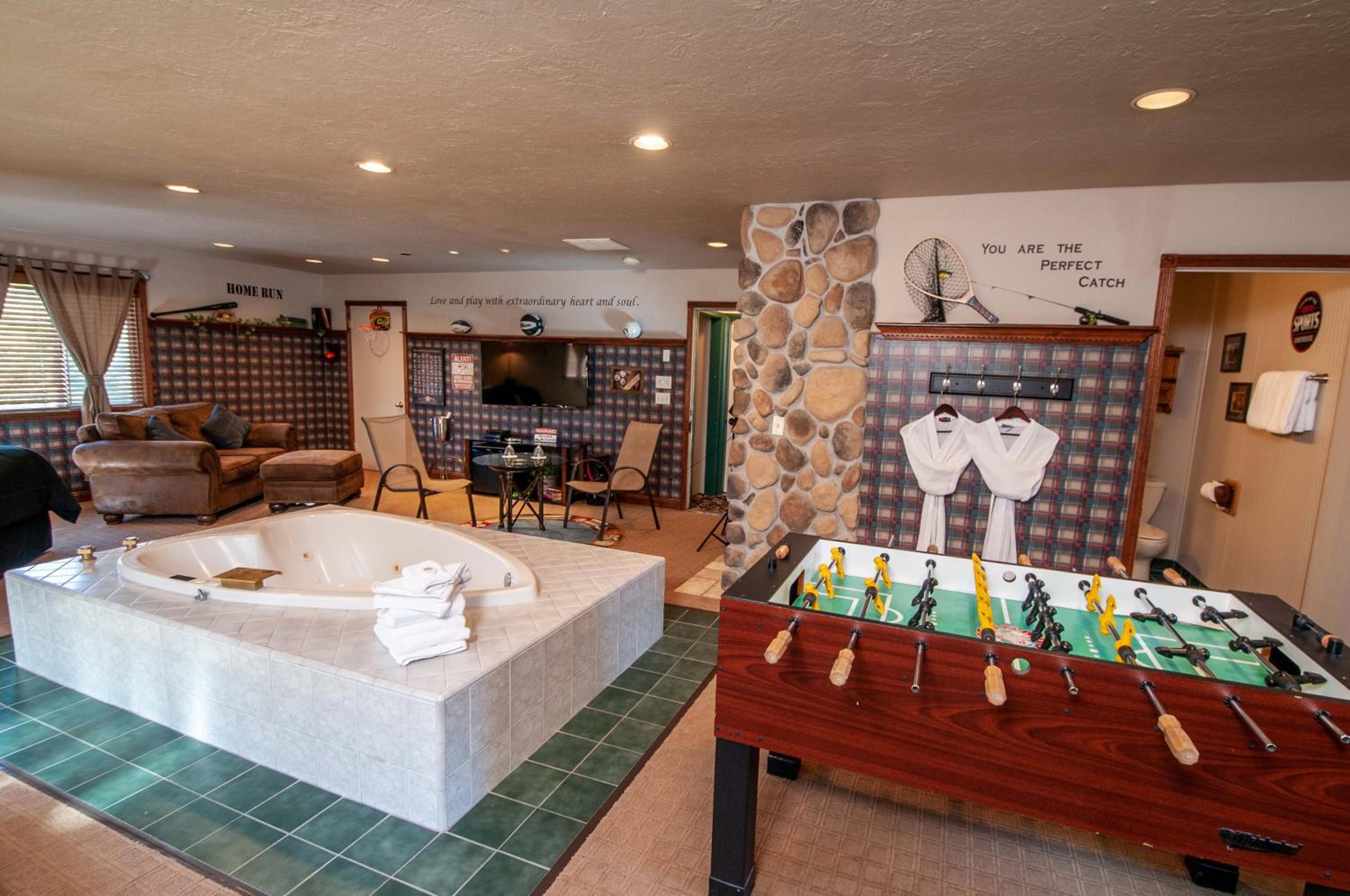 Logan Vacations - The Anniversary Inn - Logan - Property Image 83