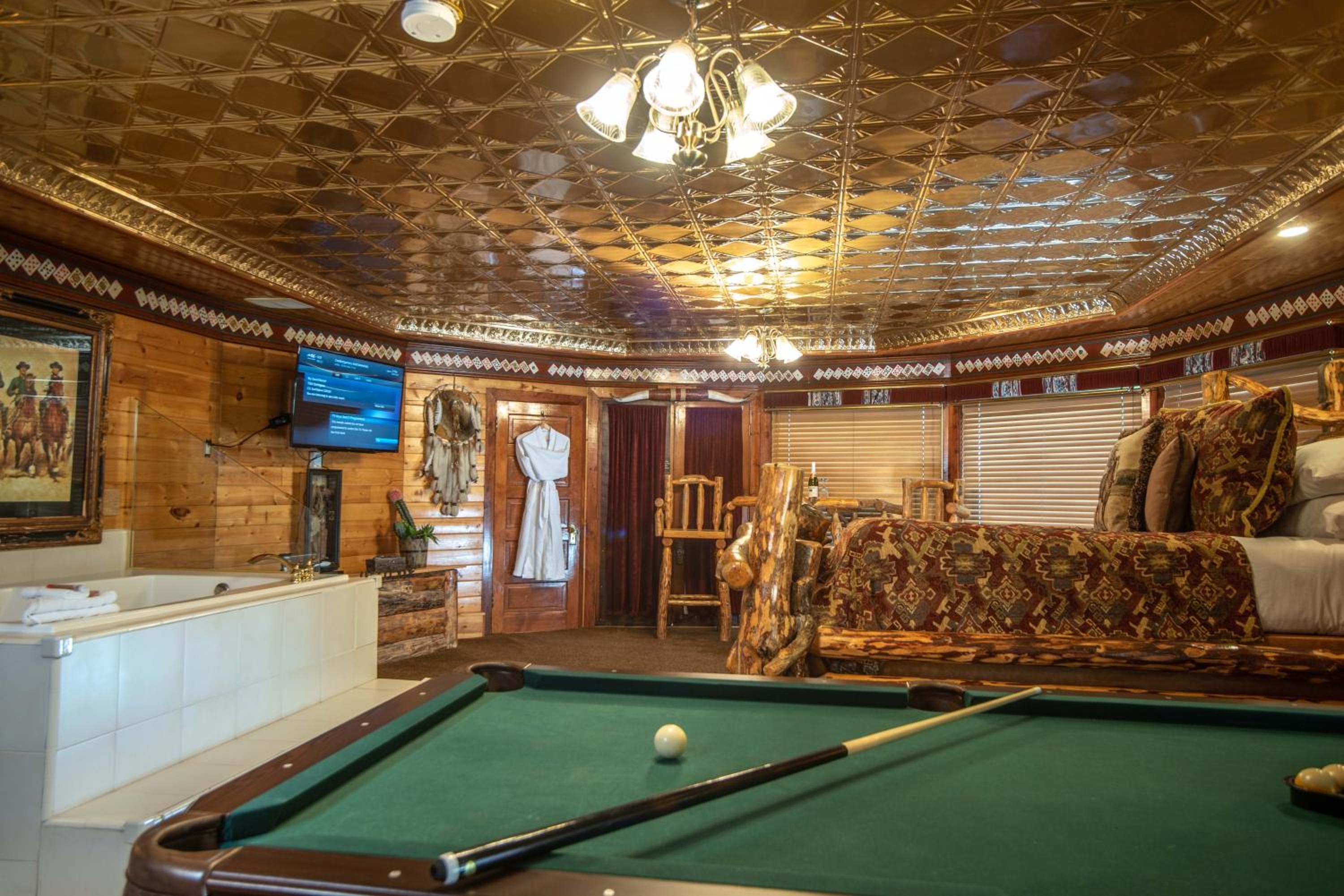 Logan Vacations - The Anniversary Inn - Logan - Property Image 87