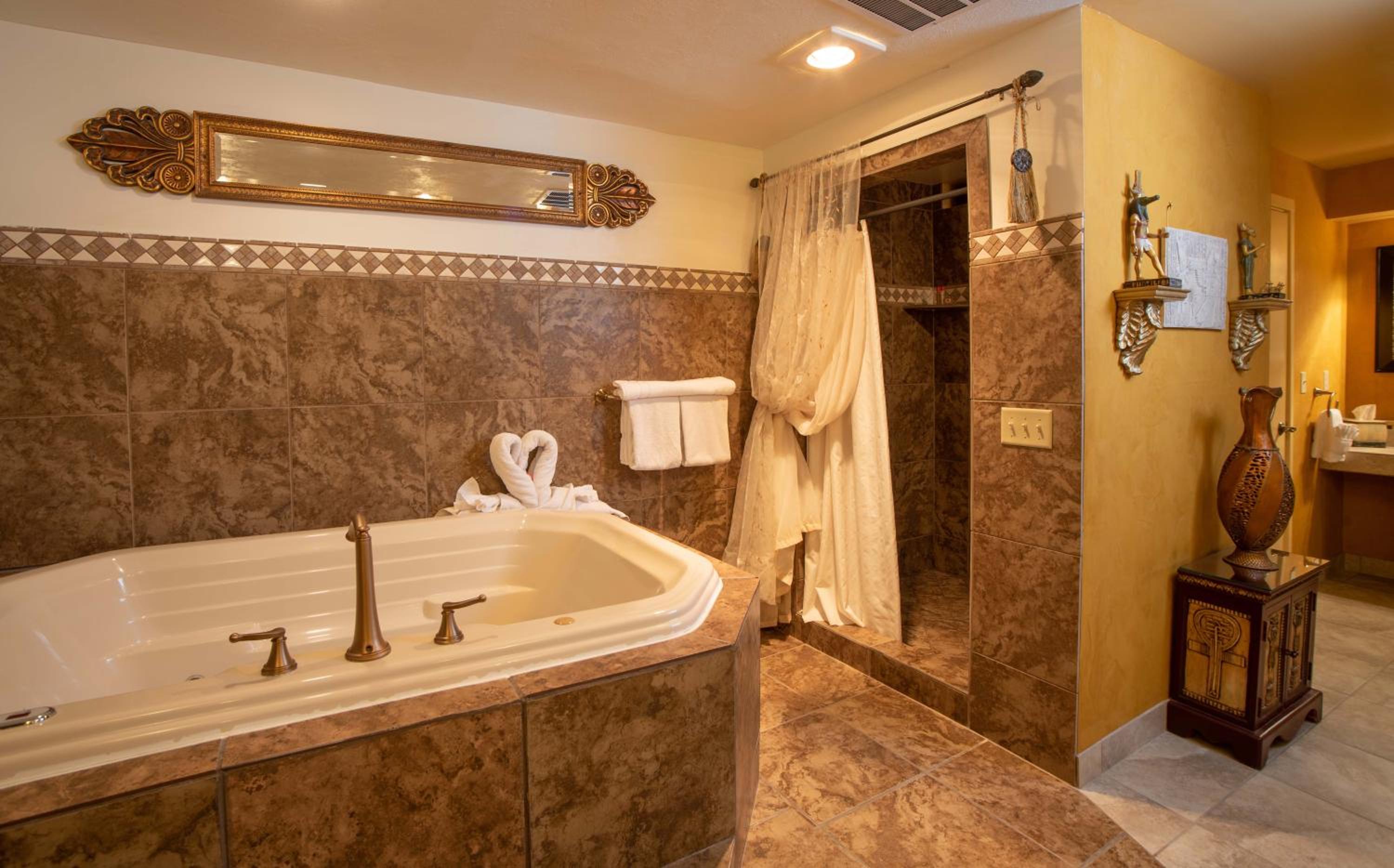 Logan Vacations - The Anniversary Inn - Logan - Property Image 145