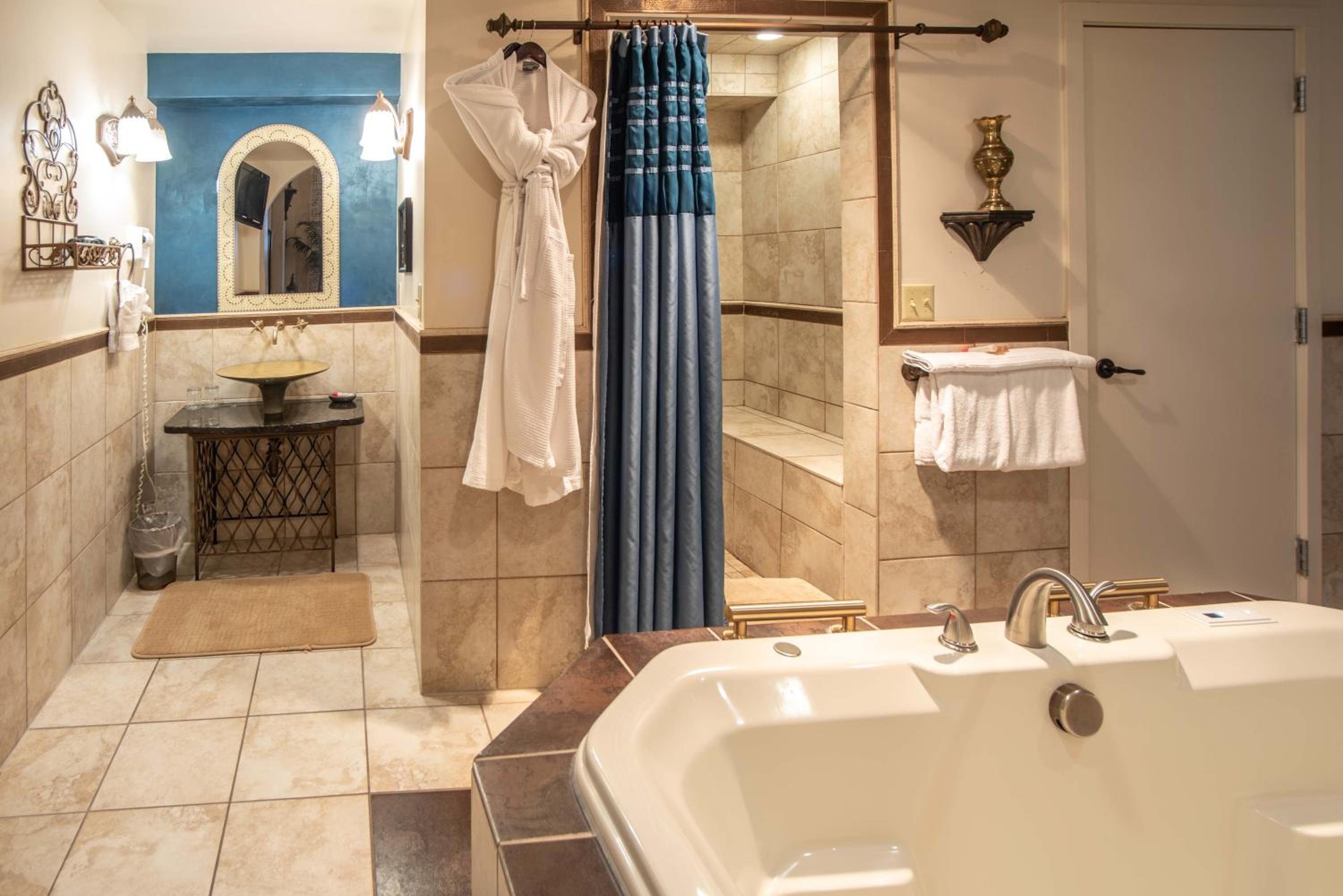Logan Vacations - The Anniversary Inn - Logan - Property Image 169
