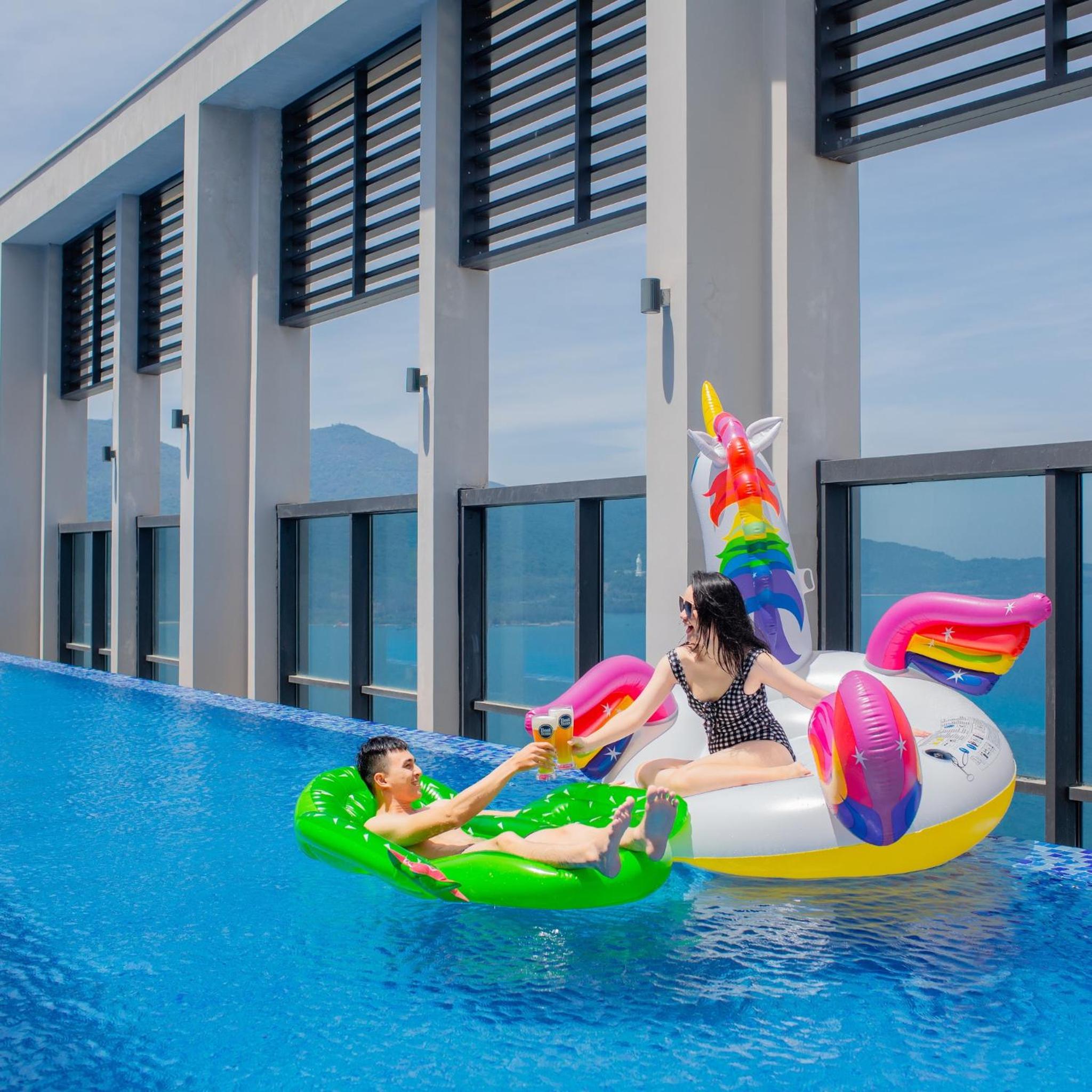 Luxury Apartment Ocean View Free Pool