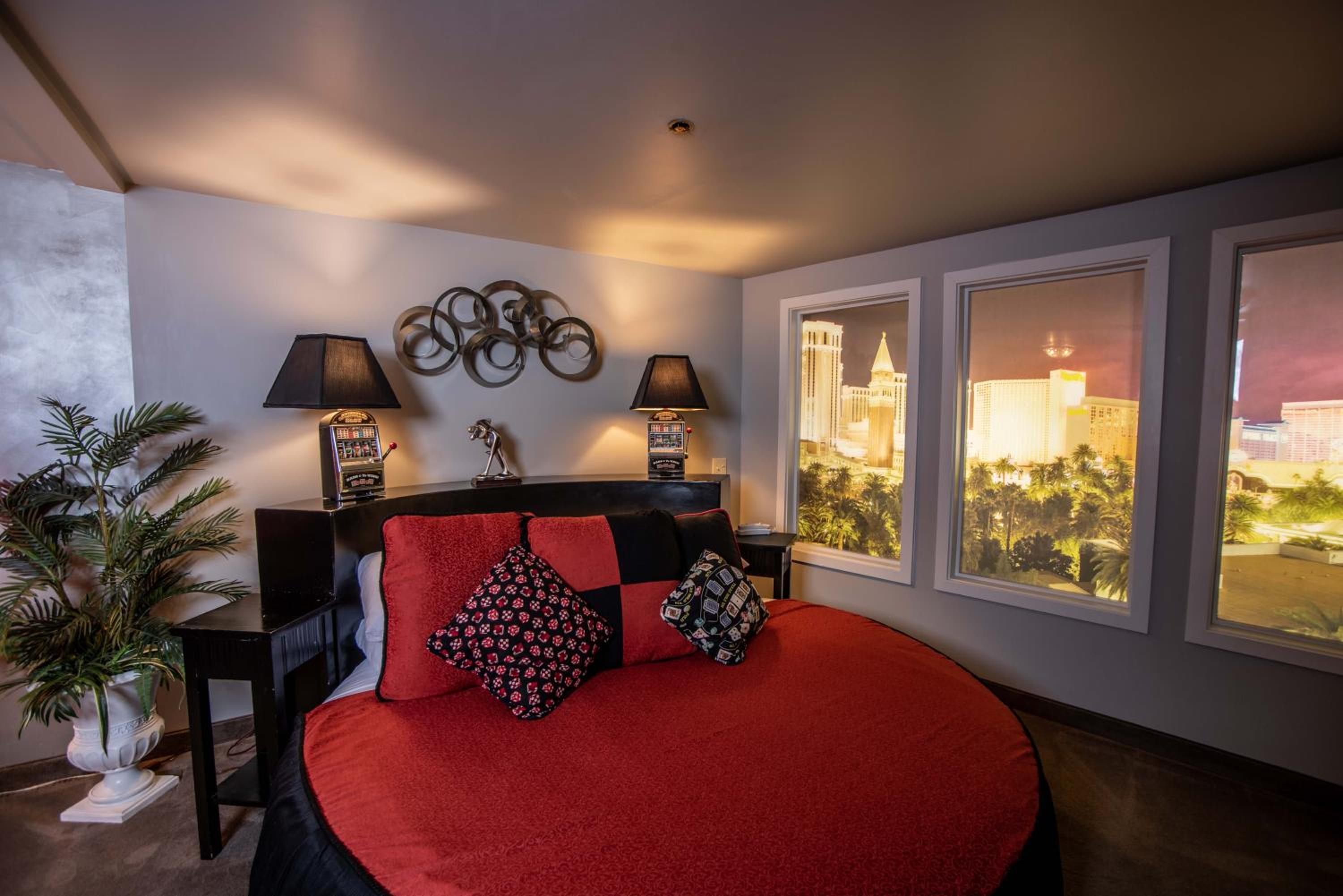 Logan Vacations - The Anniversary Inn - Logan - Property Image 178