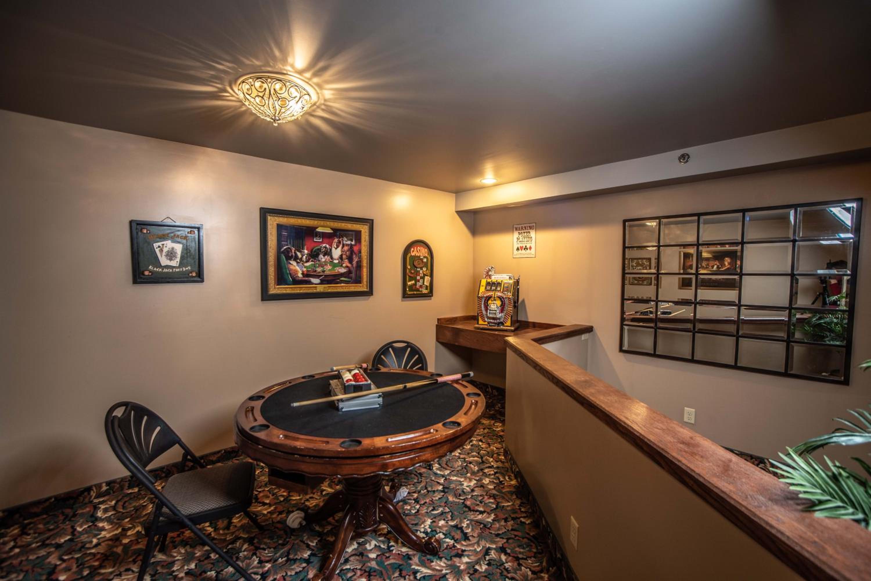 Logan Vacations - The Anniversary Inn - Logan - Property Image 182