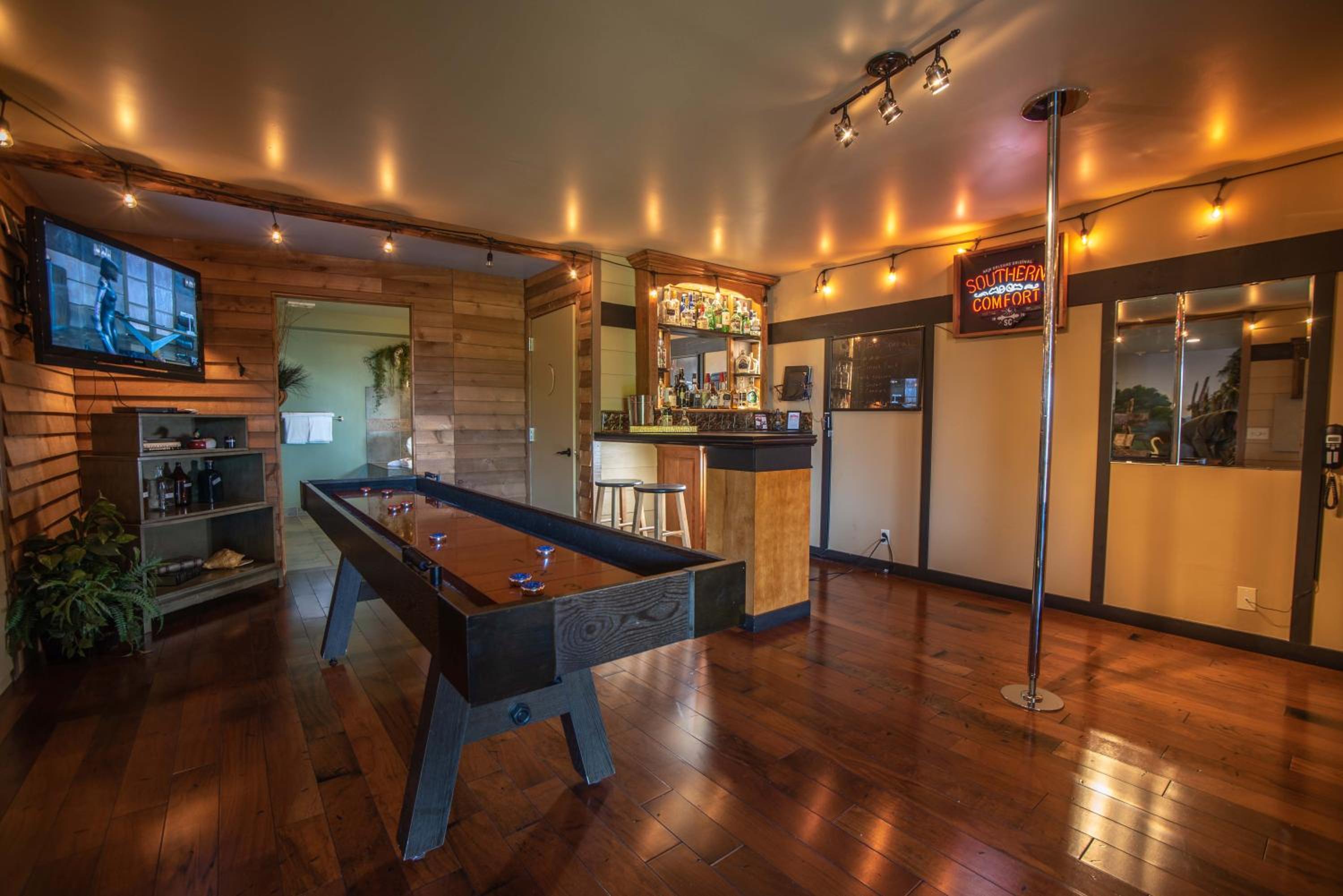 Logan Vacations - The Anniversary Inn - Logan - Property Image 196