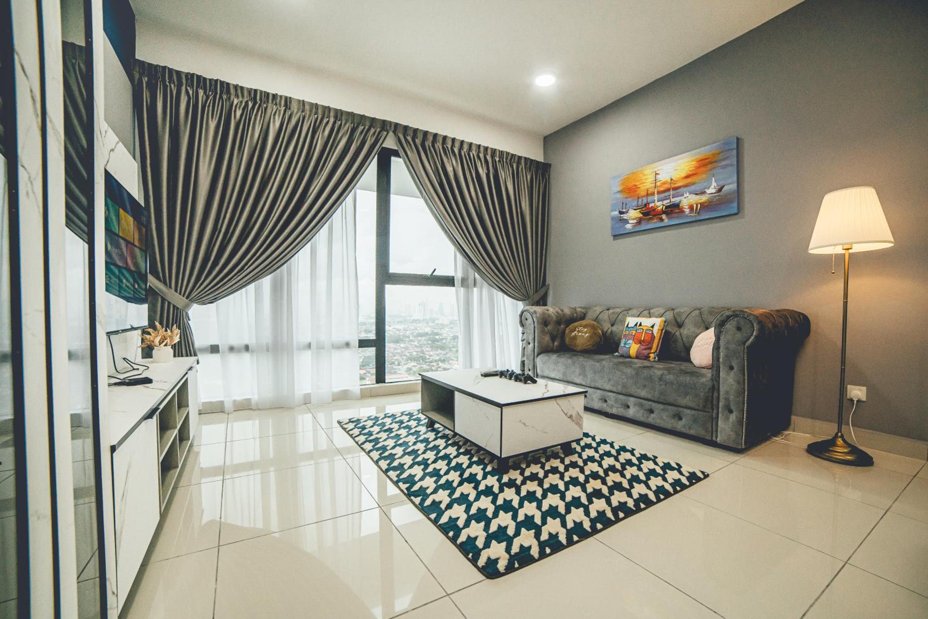 Midvalley JB Mosaic Southkey Modern Sence 3BR 8pax by Our Stay photo 1