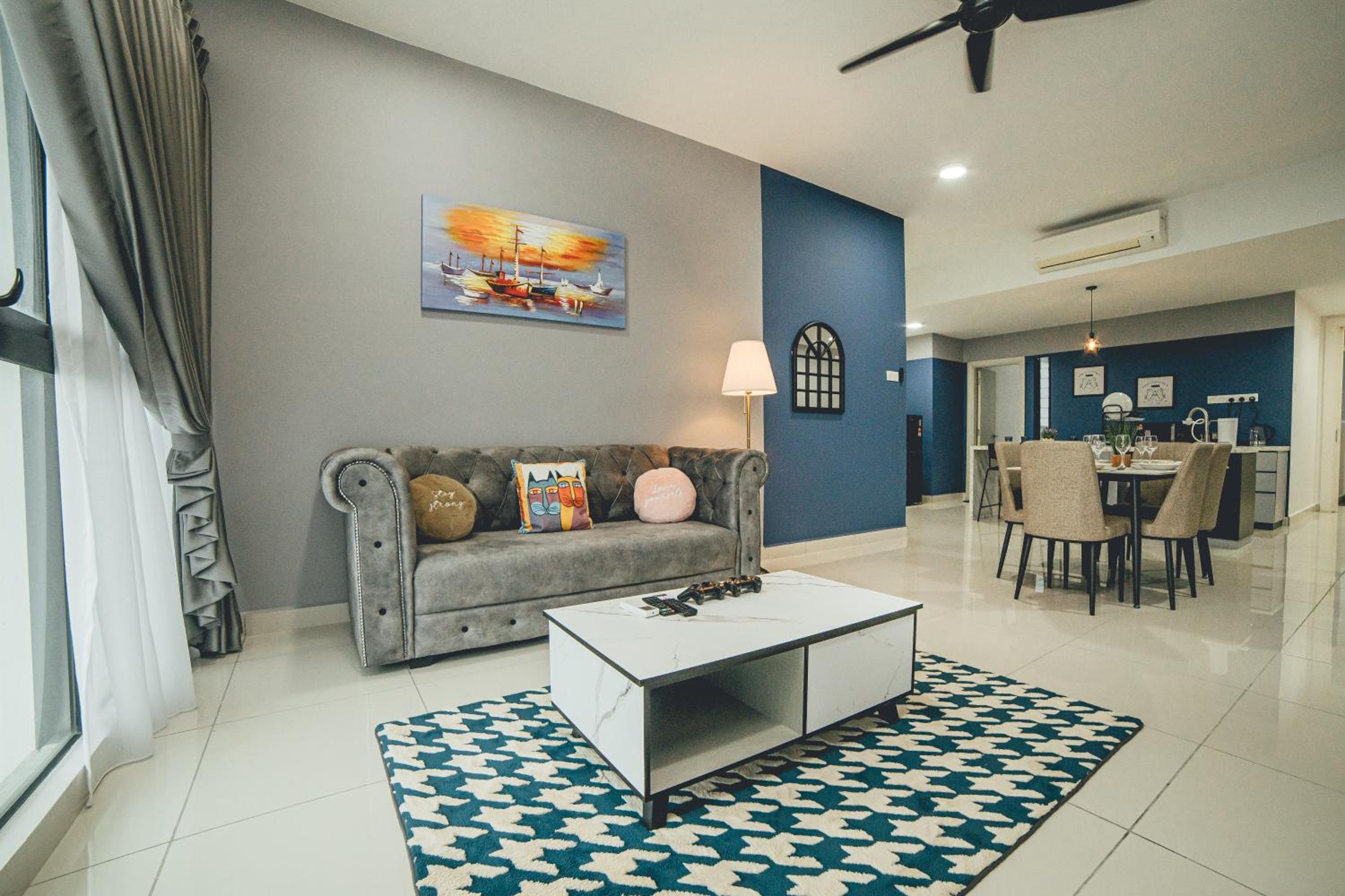 Midvalley JB Mosaic Southkey Modern Sence 3BR 8pax by Our Stay photo 2