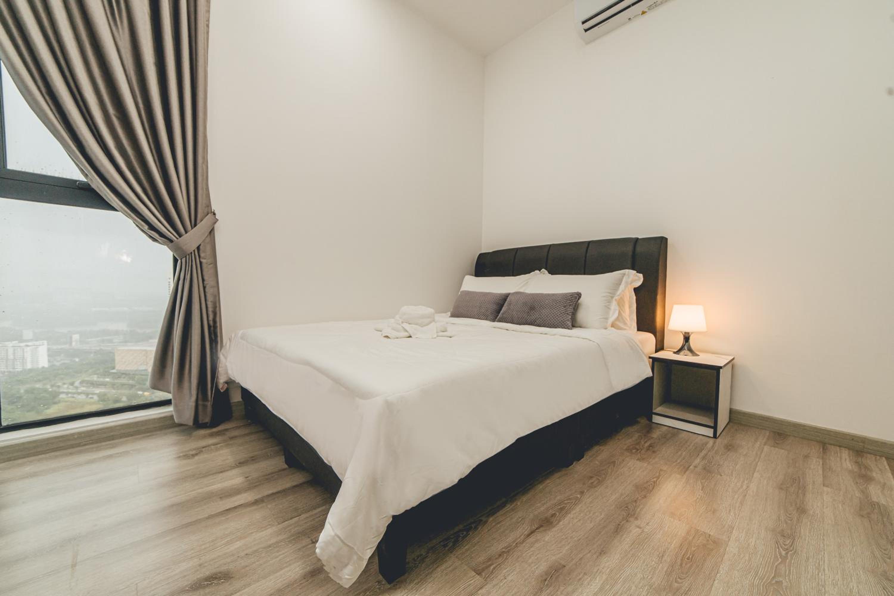 Midvalley JB Mosaic Southkey Modern Sence 3BR 8pax by Our Stay photo 5