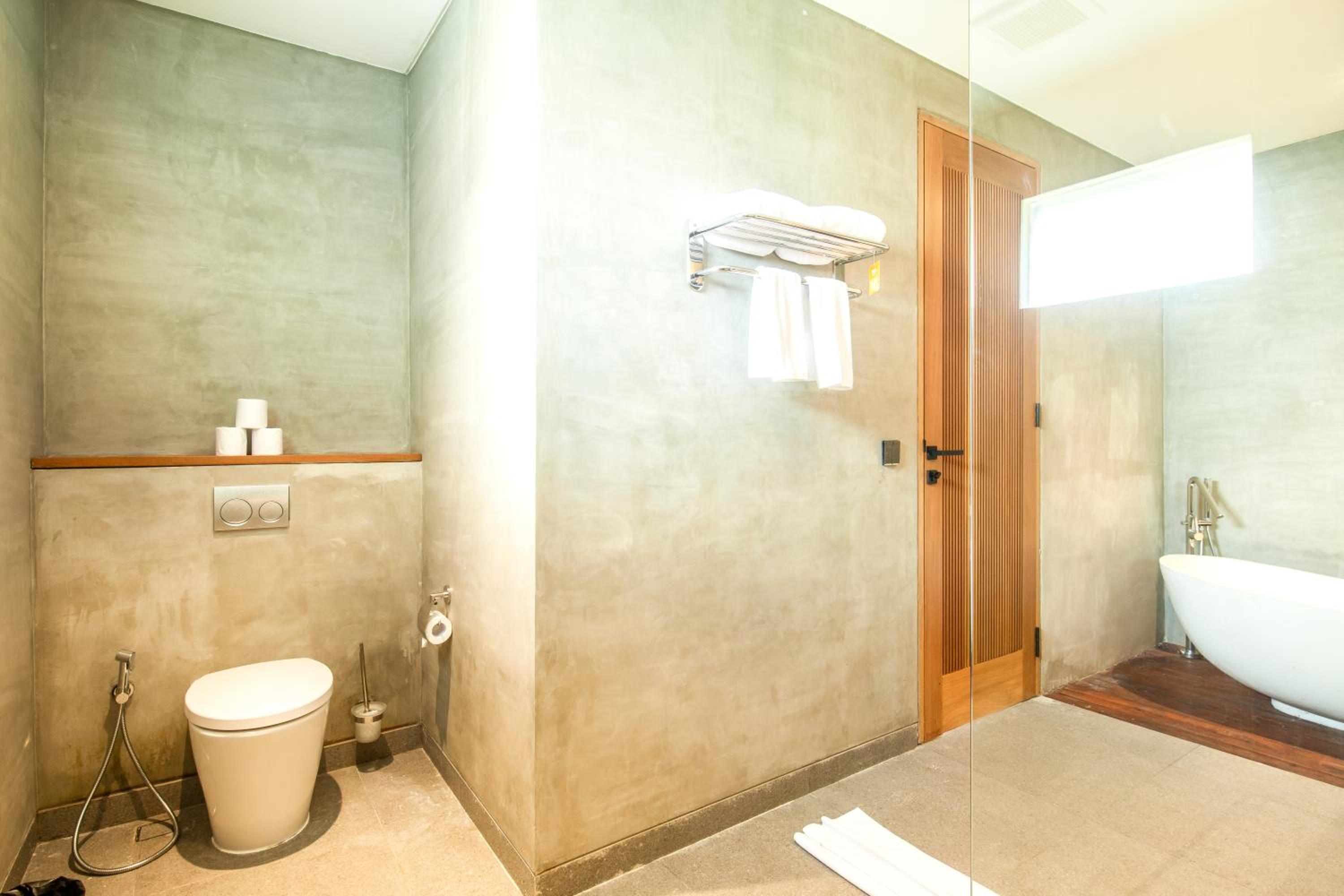 Coastal Haven Fresh 4BR Villa 200m to Canggu view 3