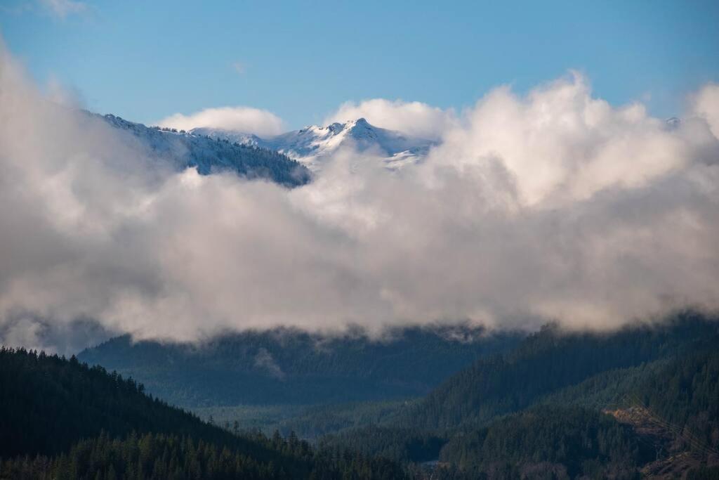 Taluswood Ridge by Outpost Whistler