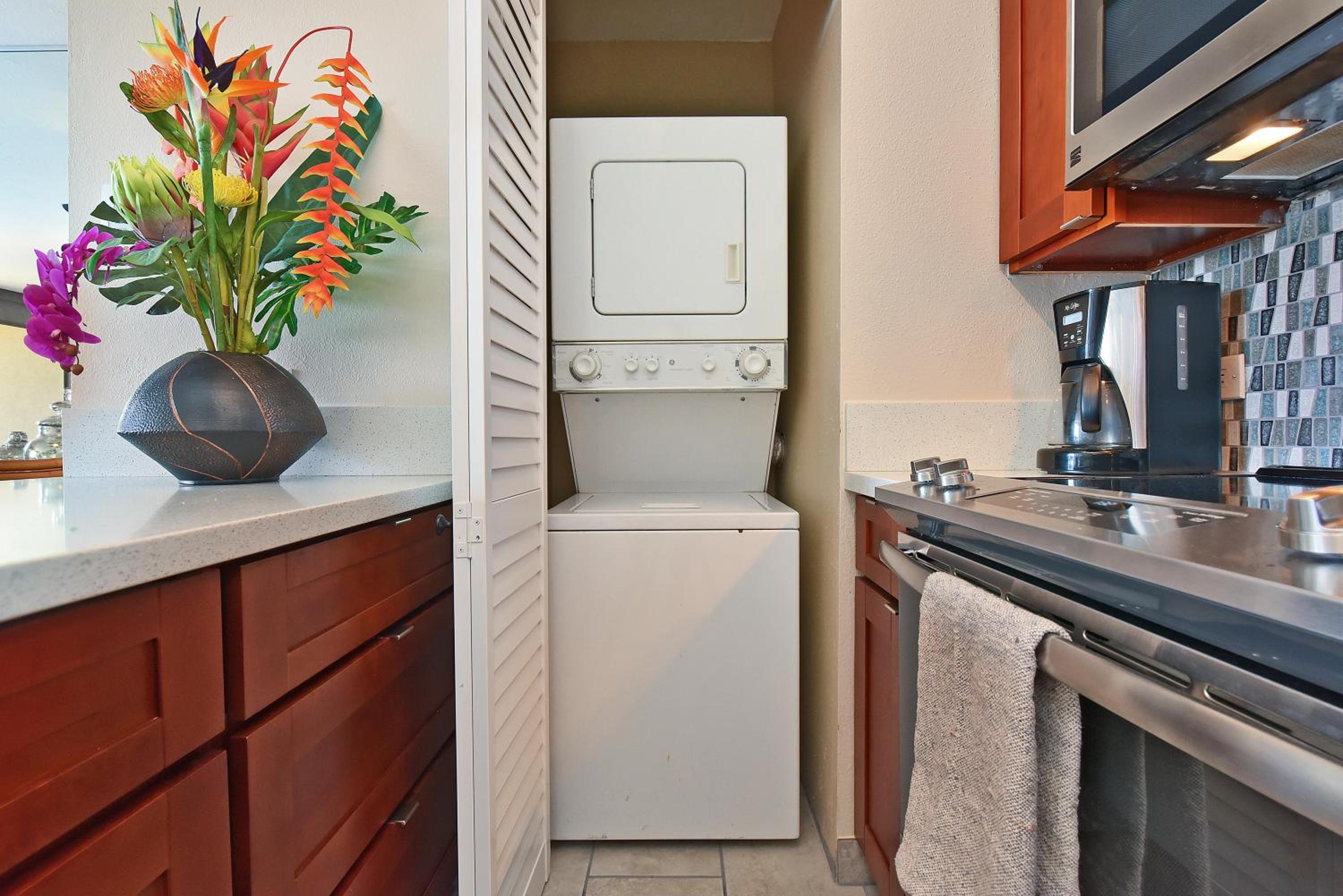 Mahana 602 · MA 602 Kaanapali OceanFront Studio Ocean View Pool