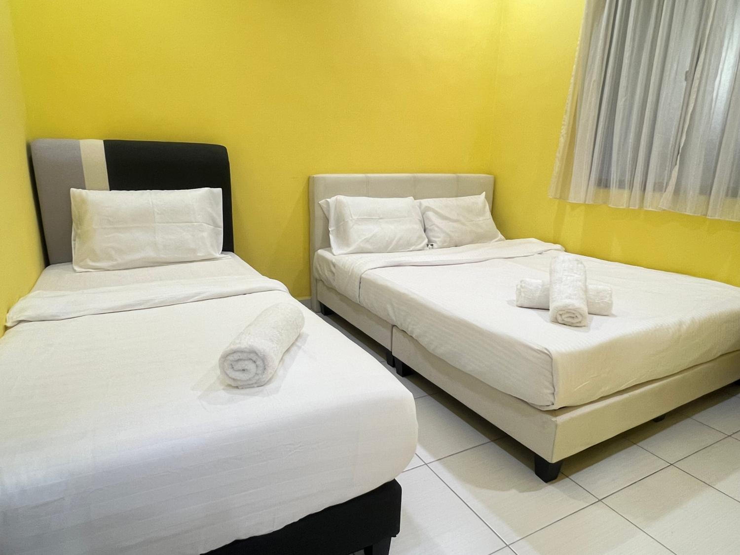 Padang Temu Near TOWN Homestay 9pax @ ExcluSuites Malacca view 4
