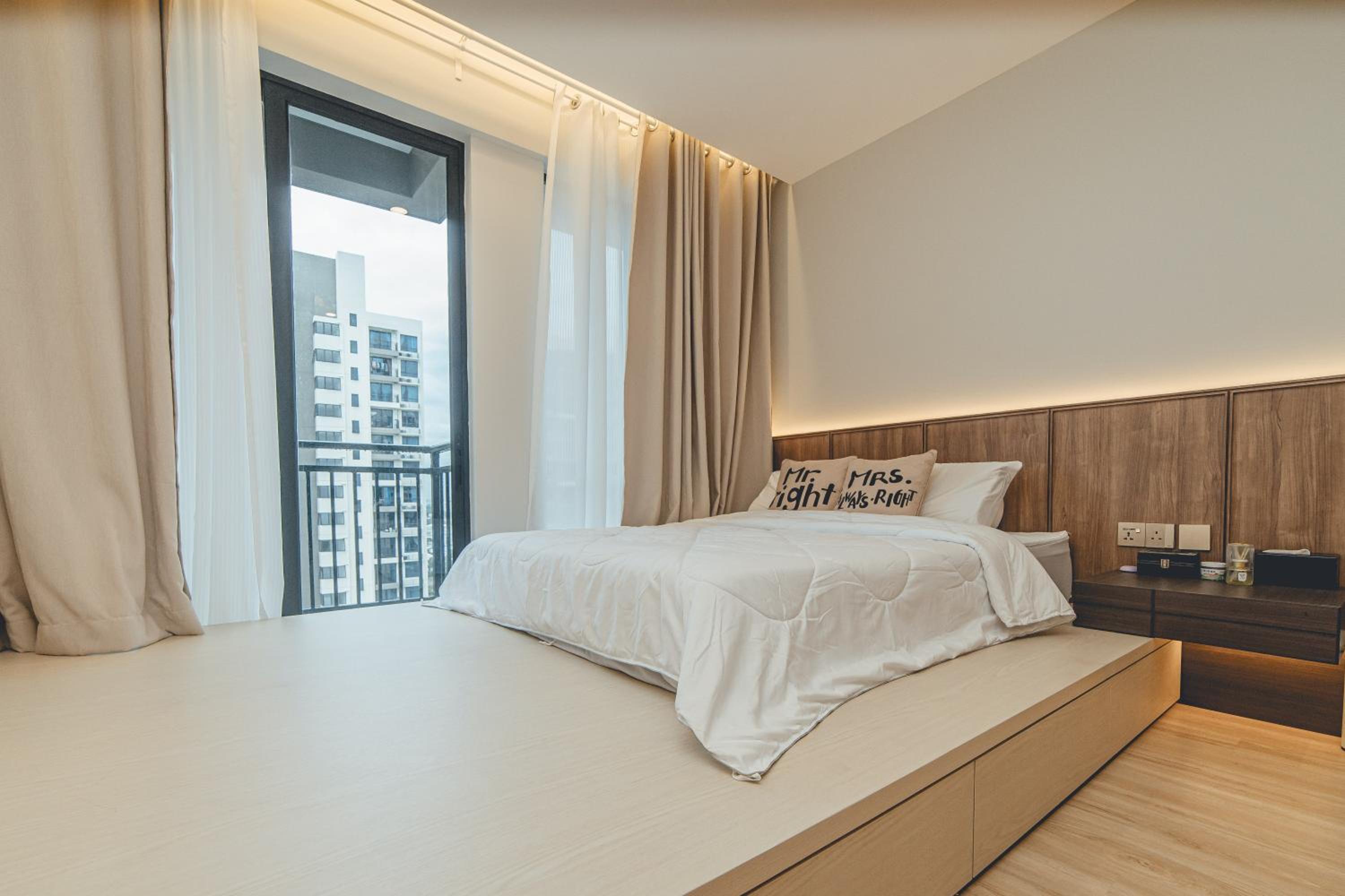 MUJI Style Wooden Furniture Central Park Tampoi by Our Stay