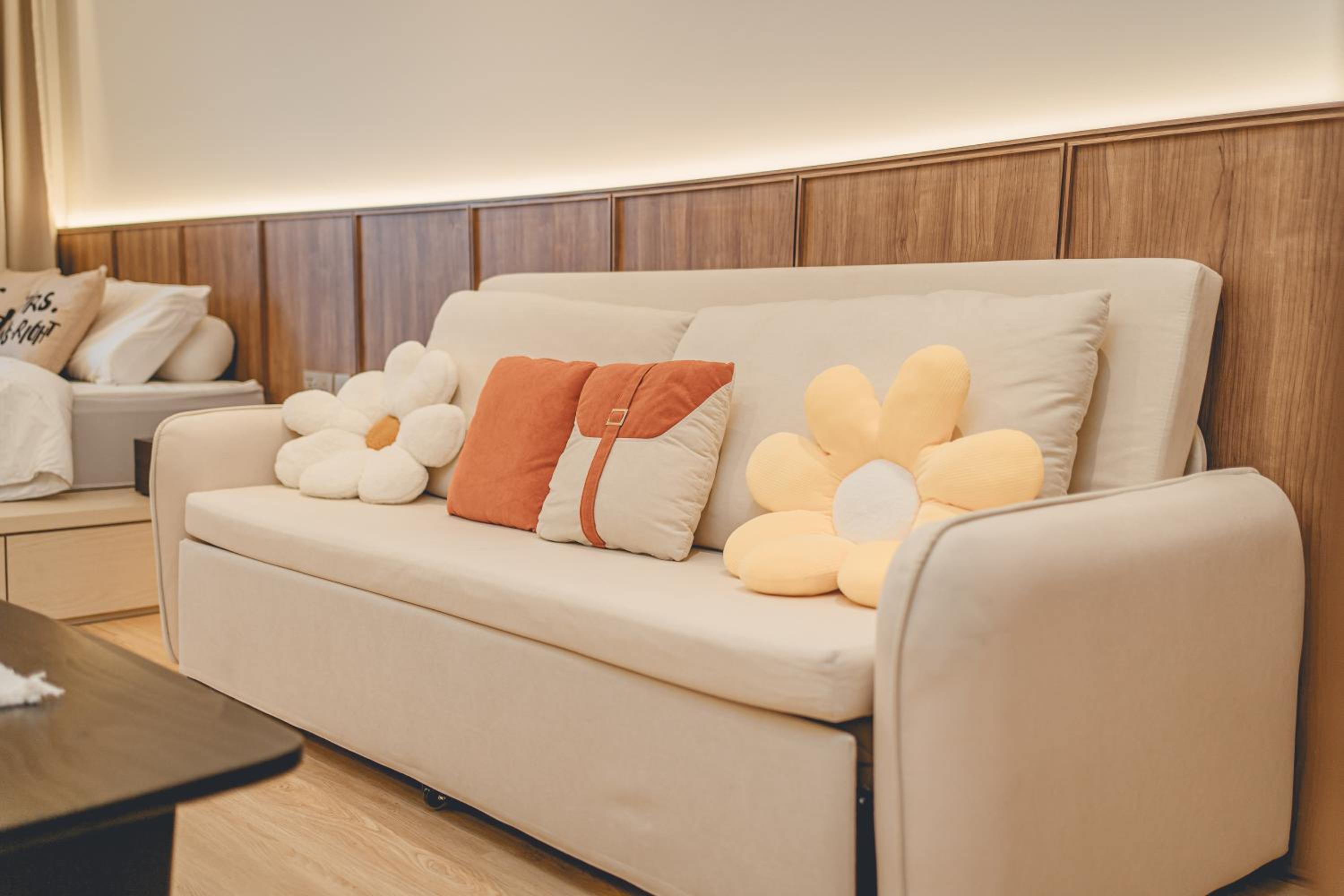 MUJI Style Wooden Furniture Central Park Tampoi by Our Stay