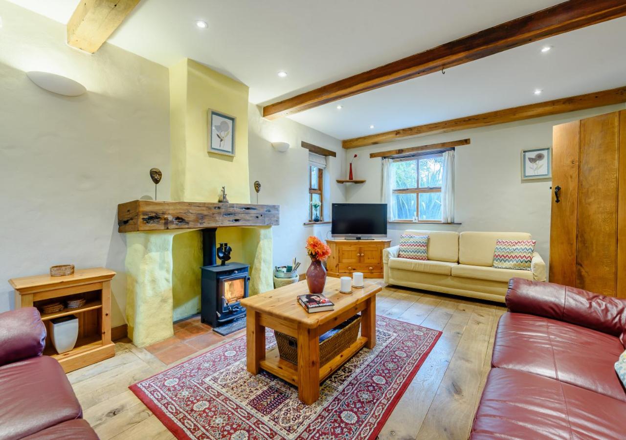 3 Bed in Manorbier oc-pw270a