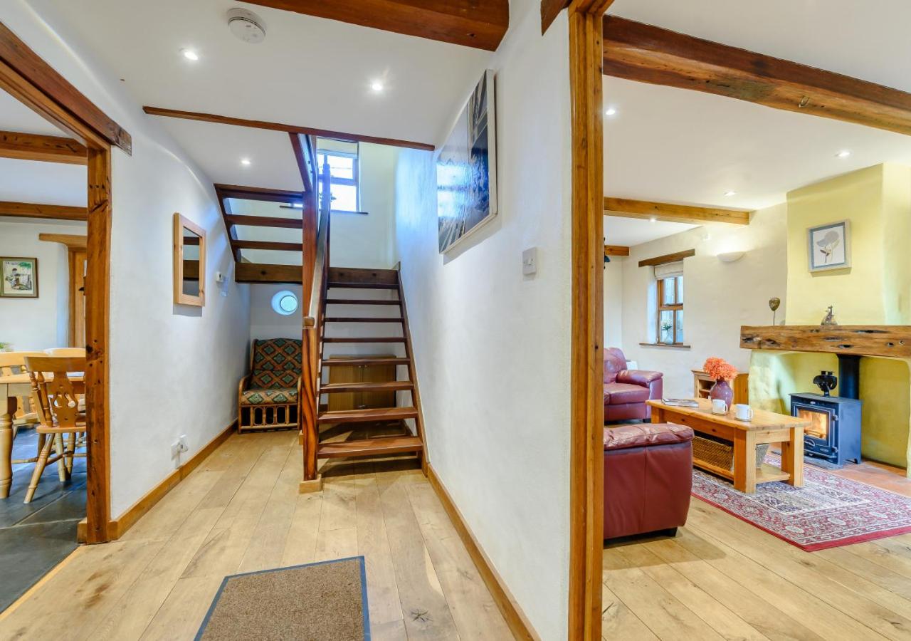 3 Bed in Manorbier oc-pw270a