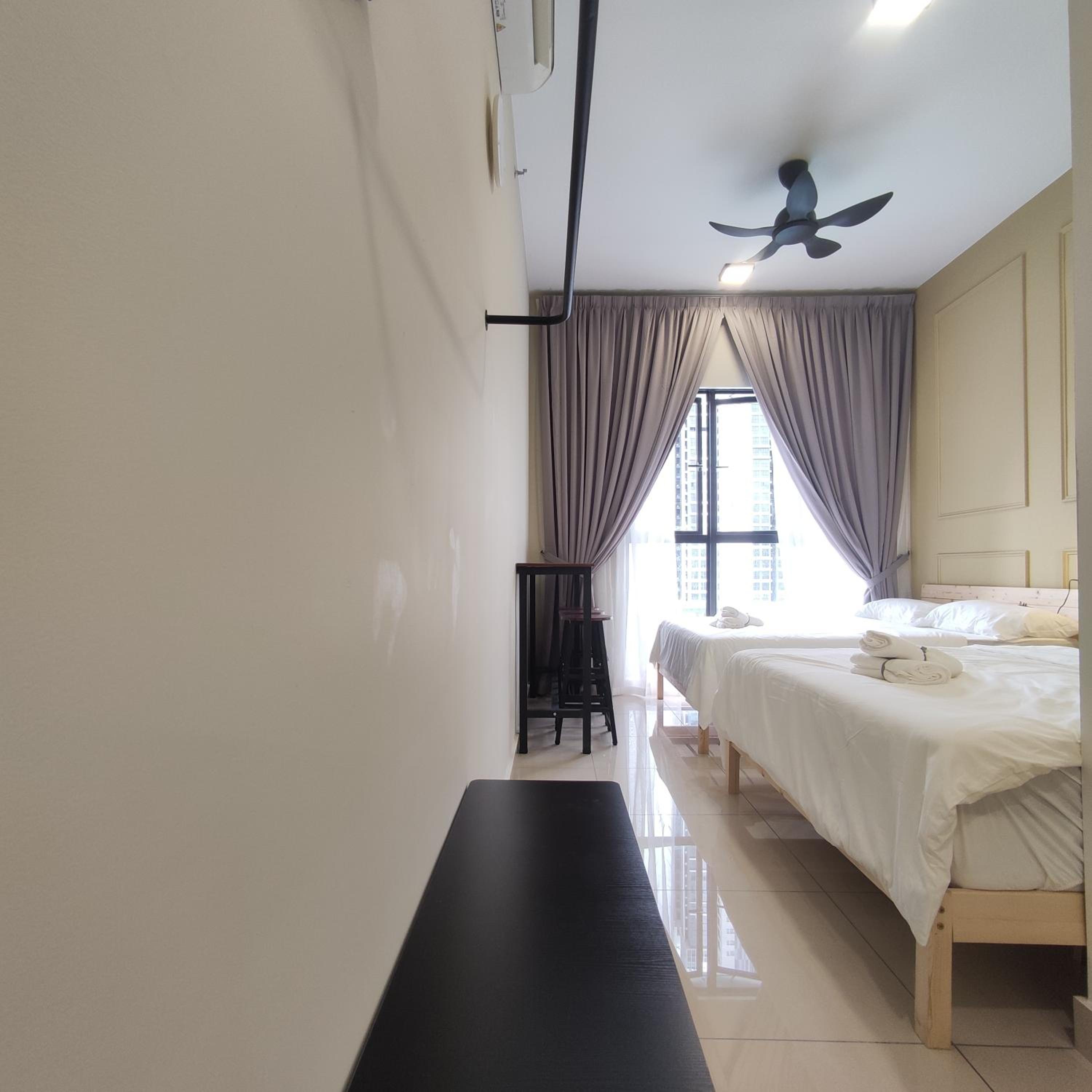 TRION studio 4 PAX tenseven