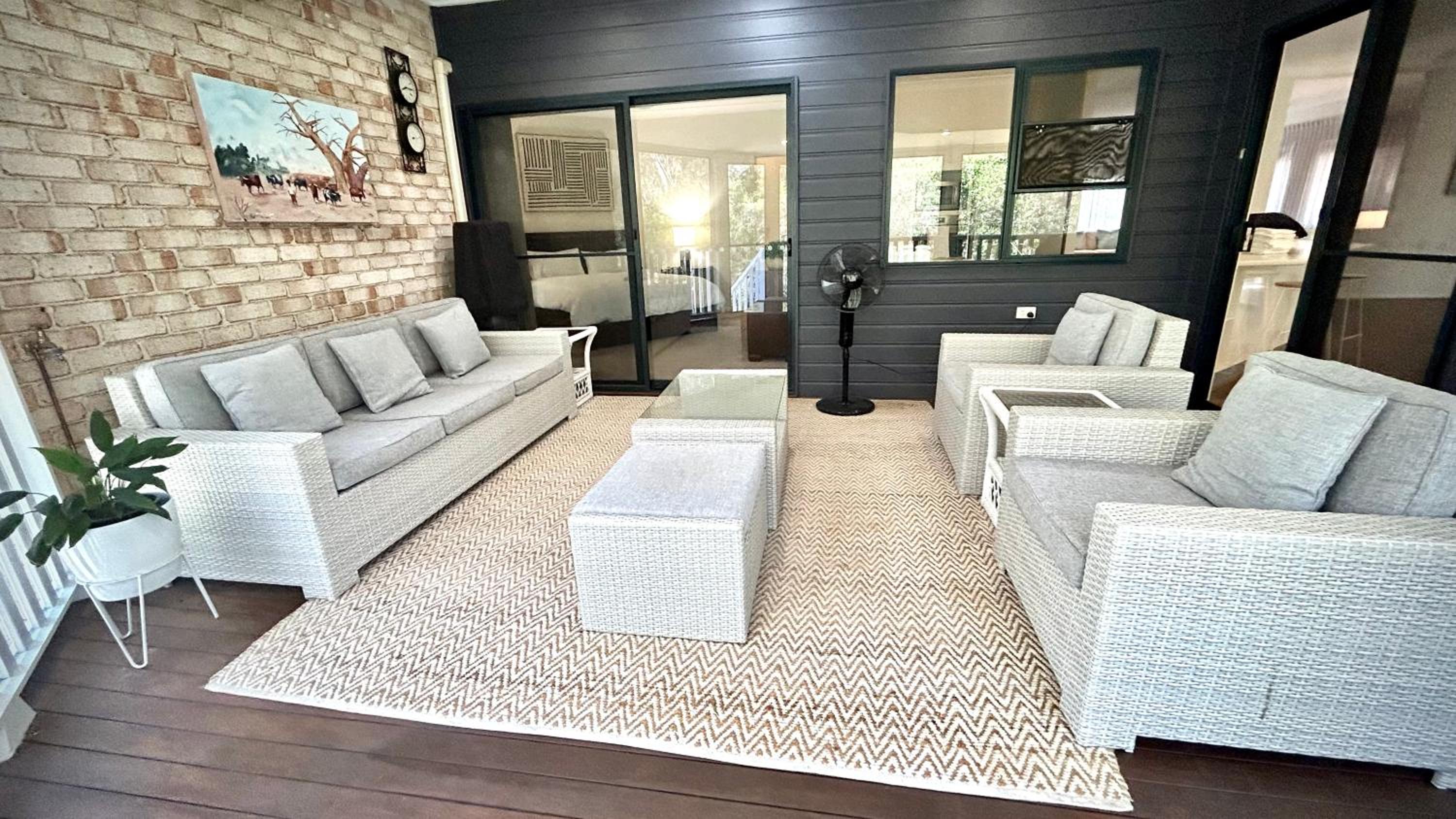 Perfect North Brisbane Retreat 4 bed