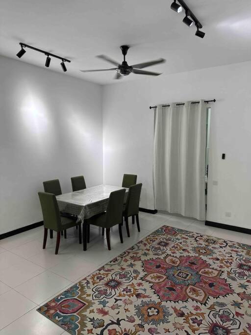 Home Vacays at Kota Puteri