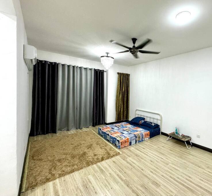 Home Vacays at Kota Puteri