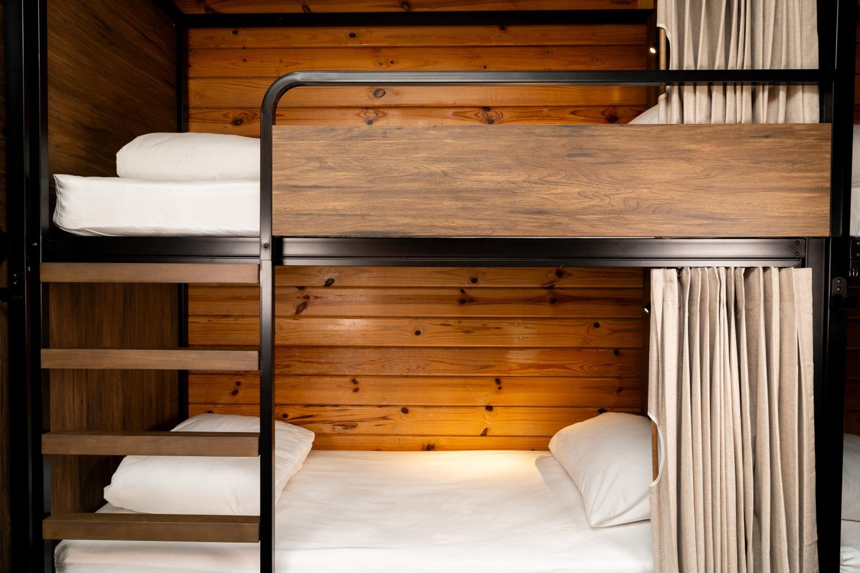 Haka House Hostel Aoraki Mt Cook