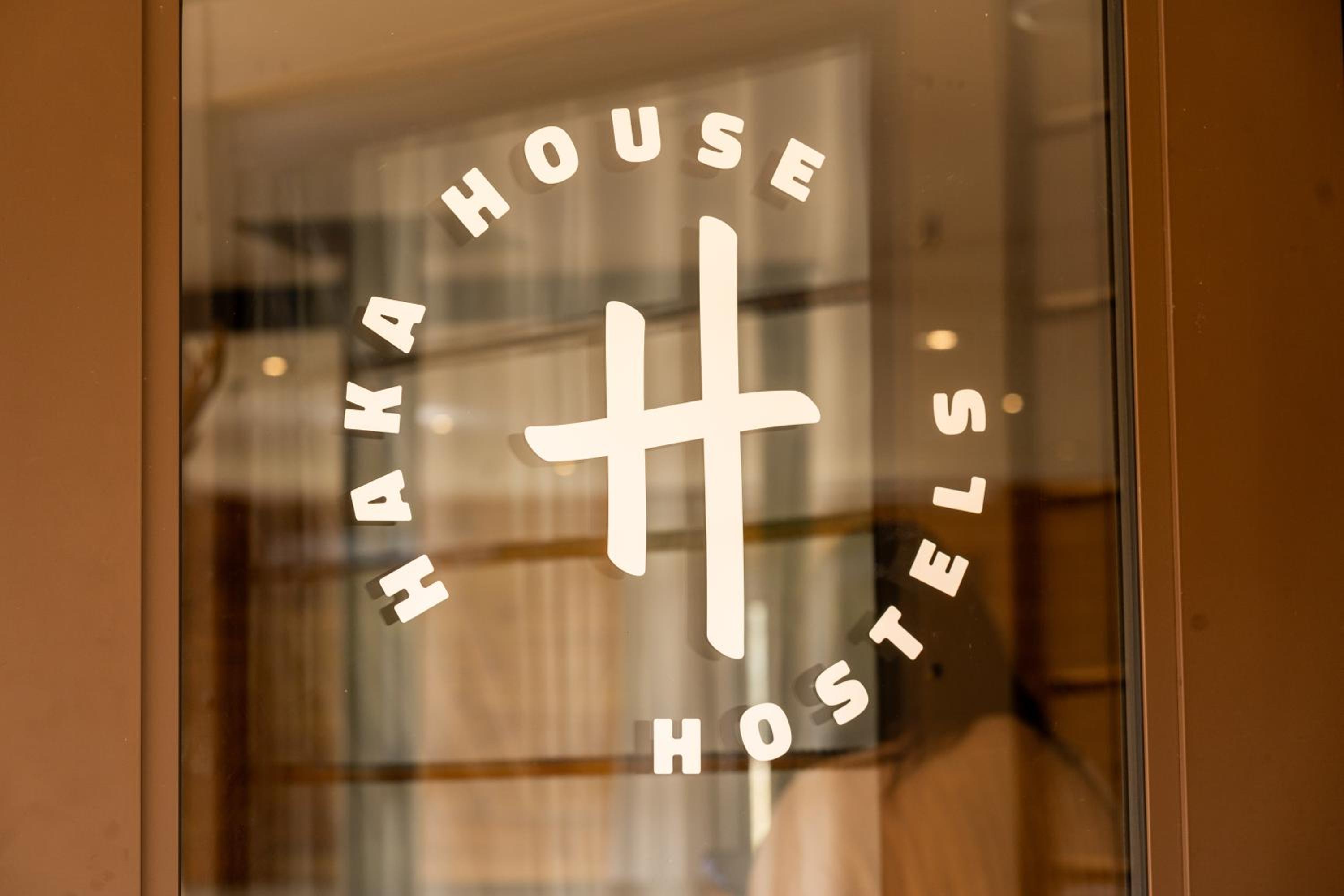 Haka House Hostel Aoraki Mt Cook