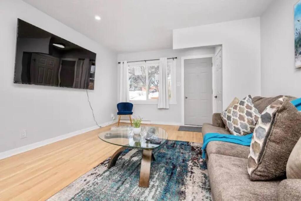 Accessible/PetFriendly-2bedSuite